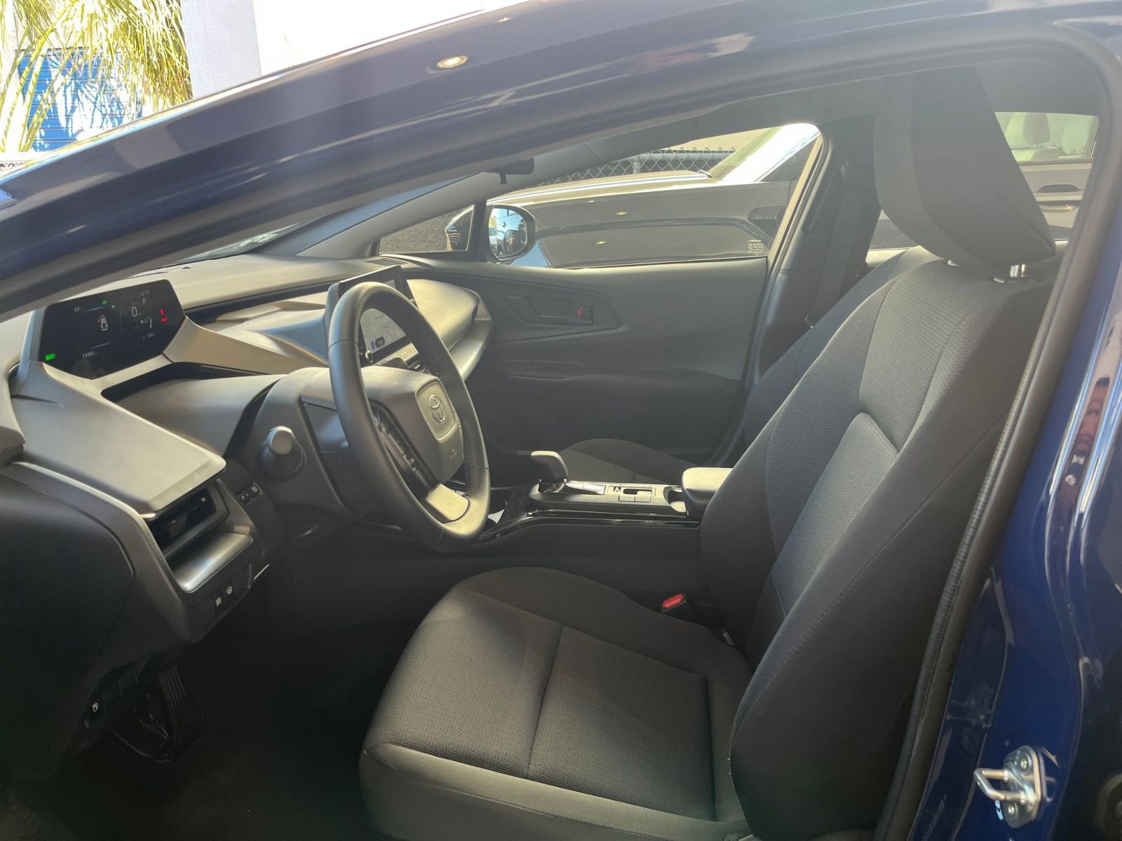 Thumbnail: 2025 Toyota Prius - 27