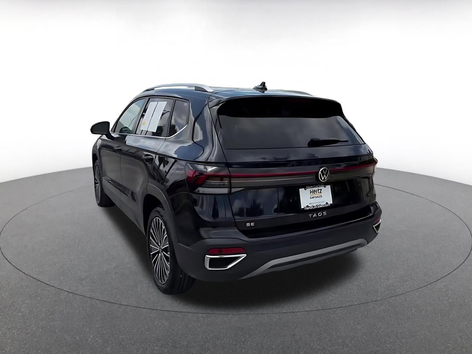 Thumbnail: 2025 Volkswagen Taos - 11