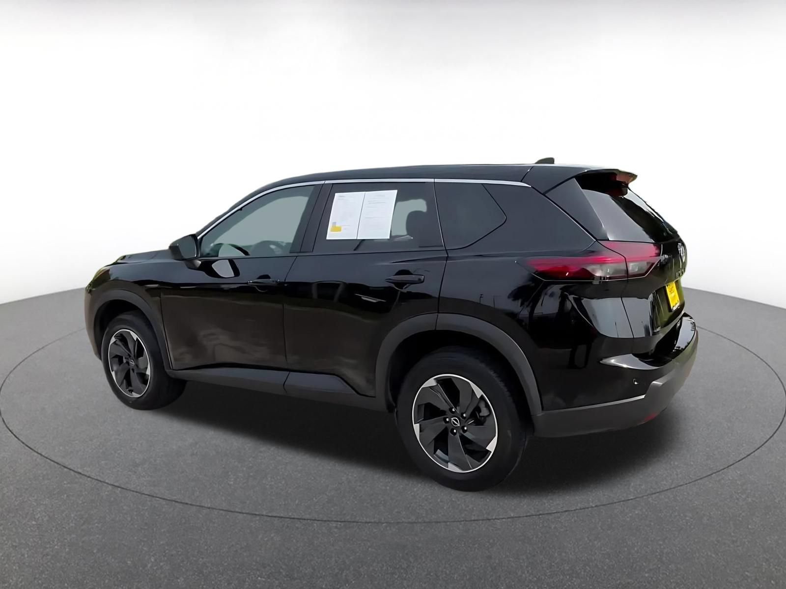 Thumbnail: 2025 Nissan Rogue - 10