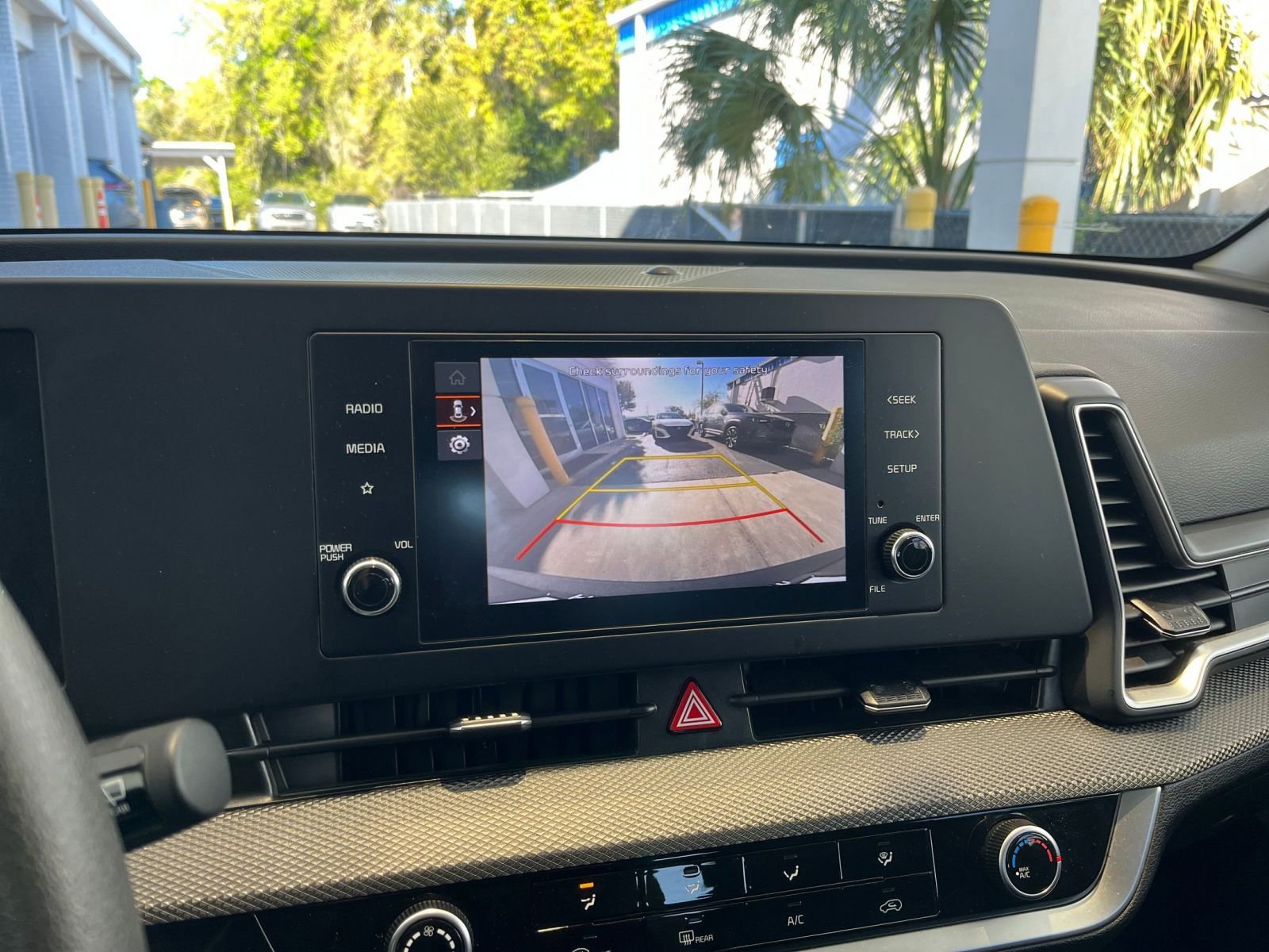 Thumbnail: 2025 Kia Sportage - 23