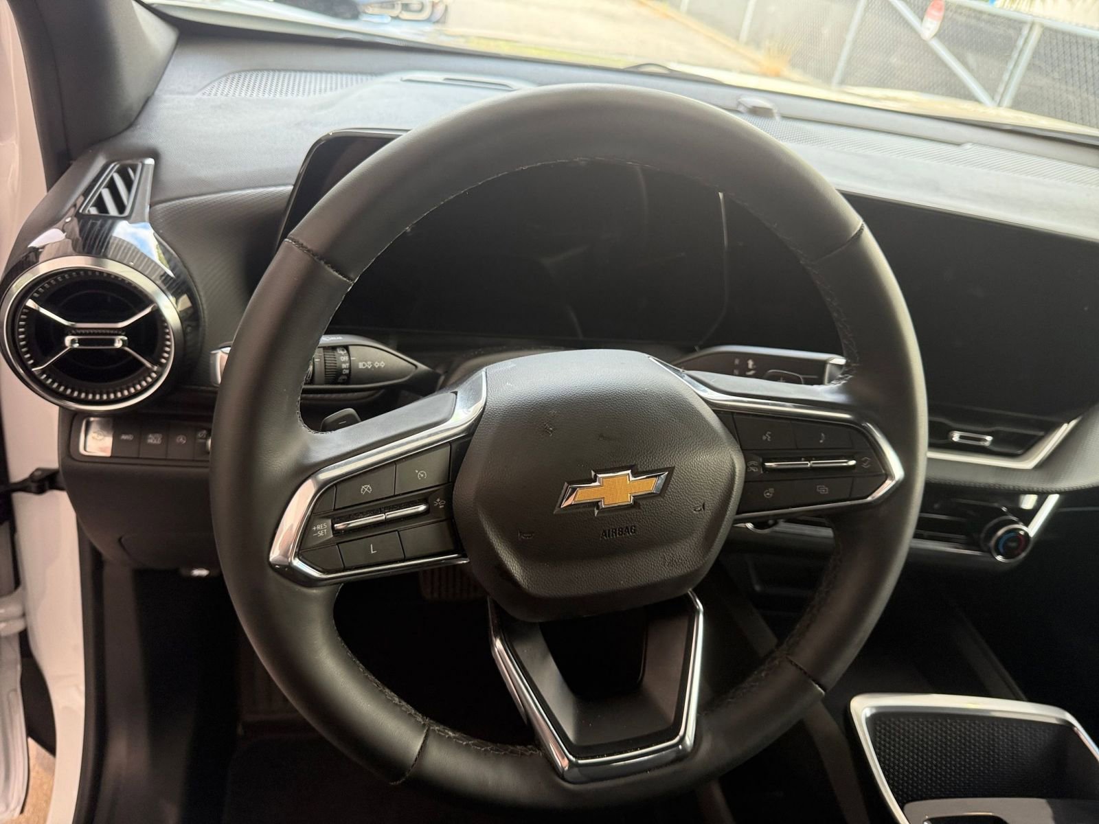 Thumbnail: 2025 Chevrolet Equinox - 28