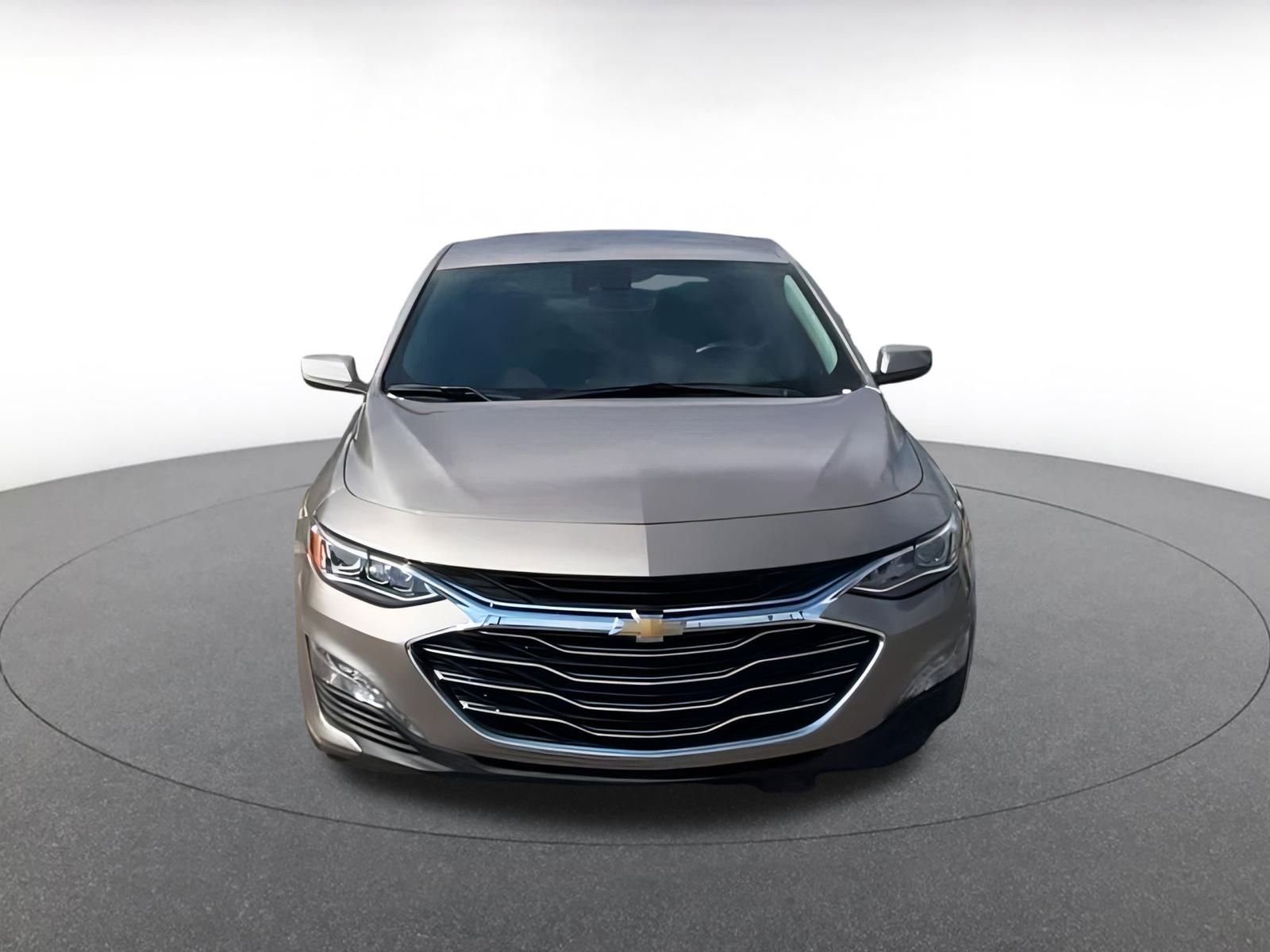 Thumbnail: 2024 Chevrolet Malibu - 4