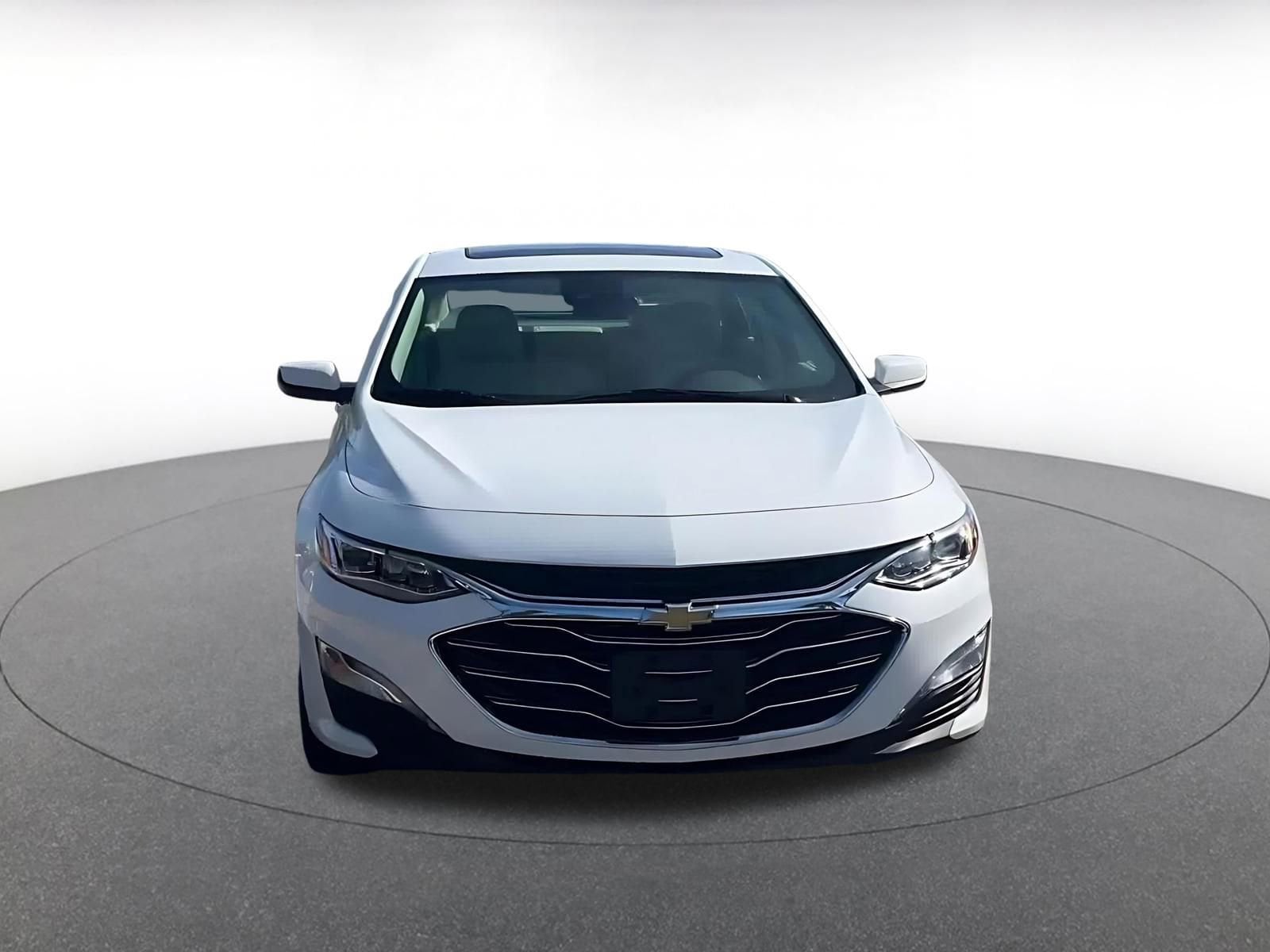 Thumbnail: 2024 Chevrolet Malibu - 4