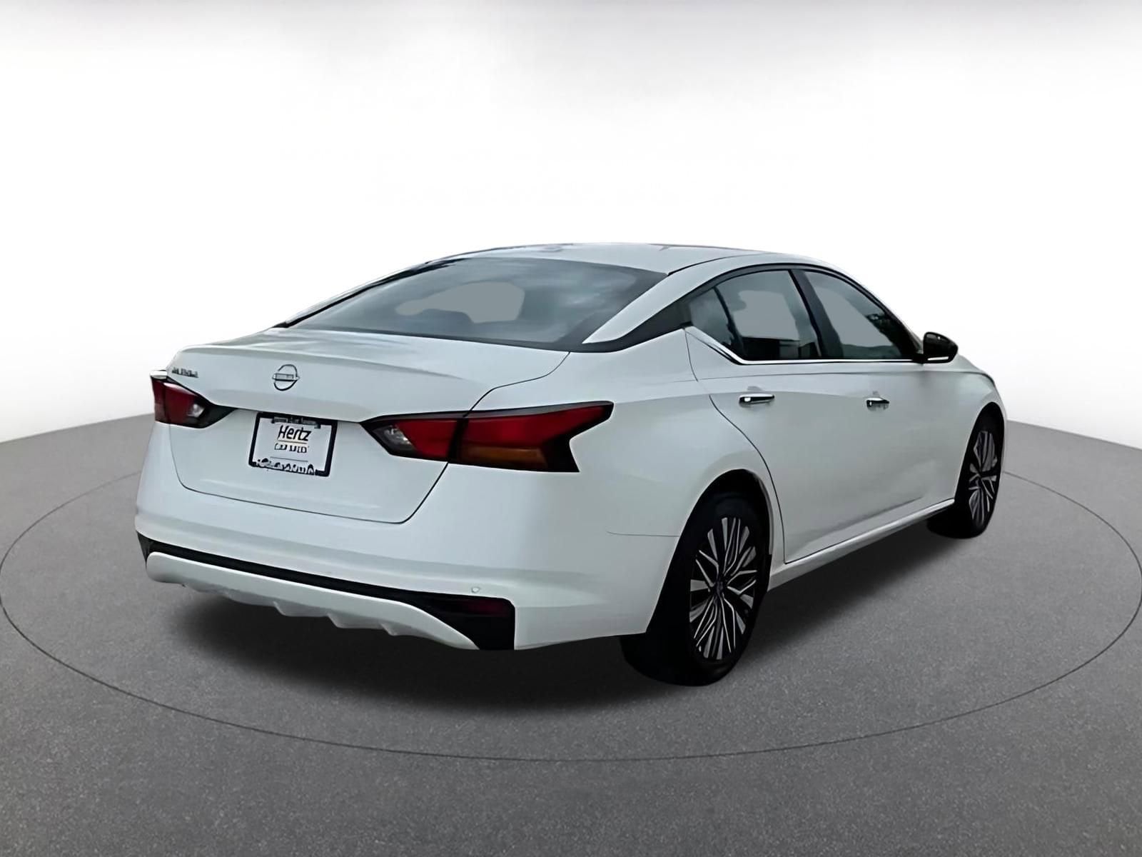 Thumbnail: 2025 Nissan Altima - 14