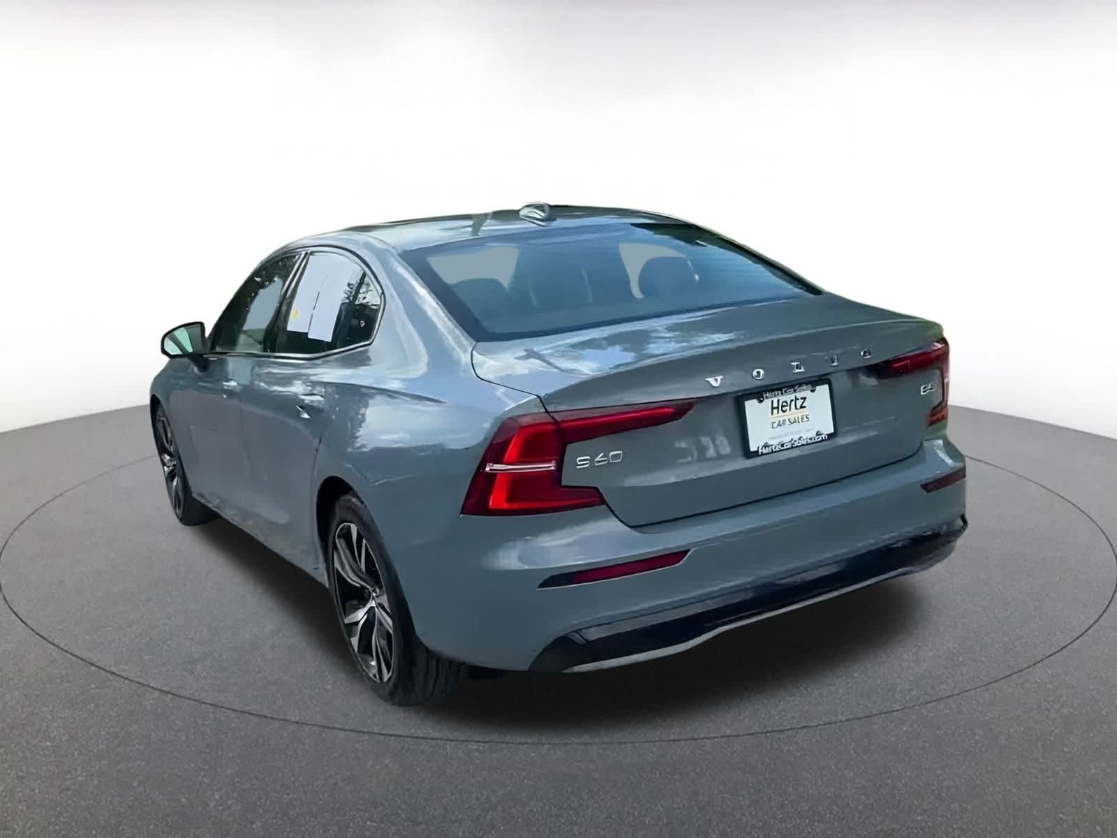 Thumbnail: 2024 Volvo S60 - 11