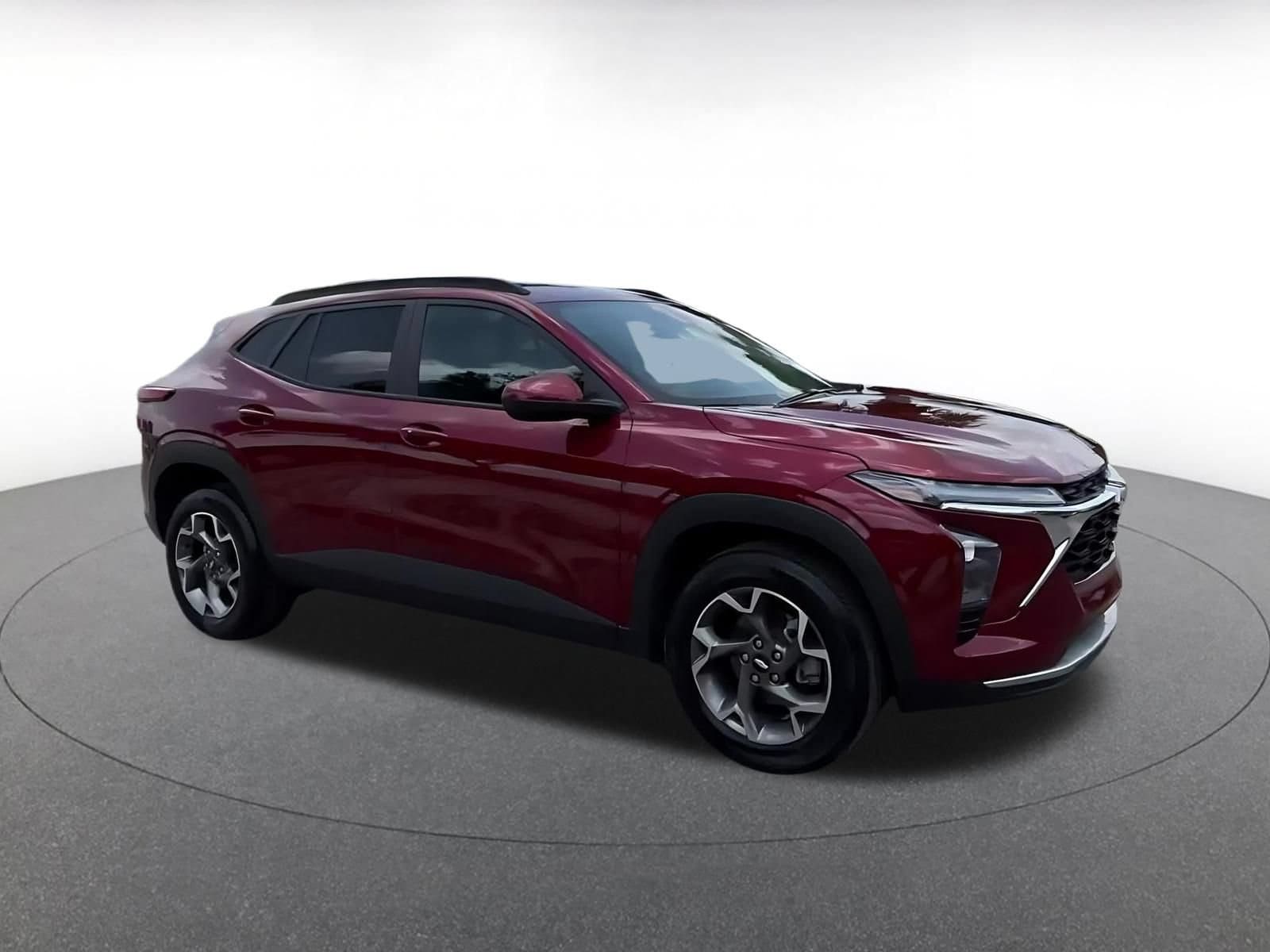 Thumbnail: 2025 Chevrolet Trax - 2