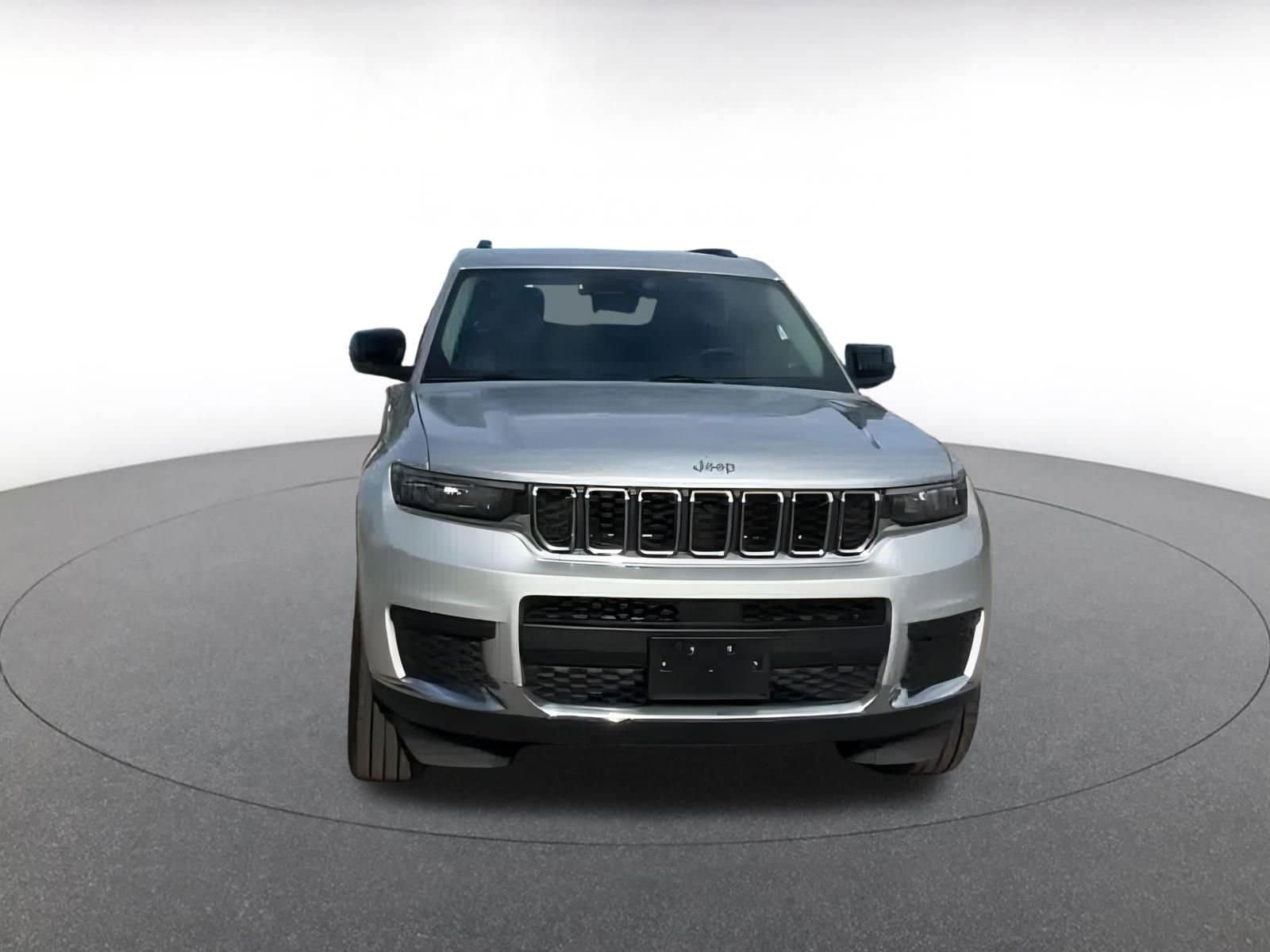 Thumbnail: 2023 Jeep Grand Cherokee - 5