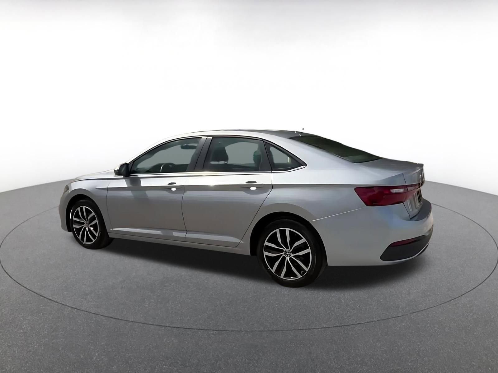 Thumbnail: 2025 Volkswagen Jetta - 10