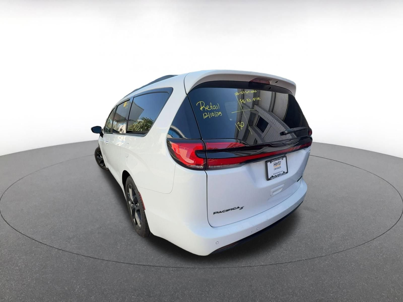 Thumbnail: 2025 Chrysler Pacifica - 5