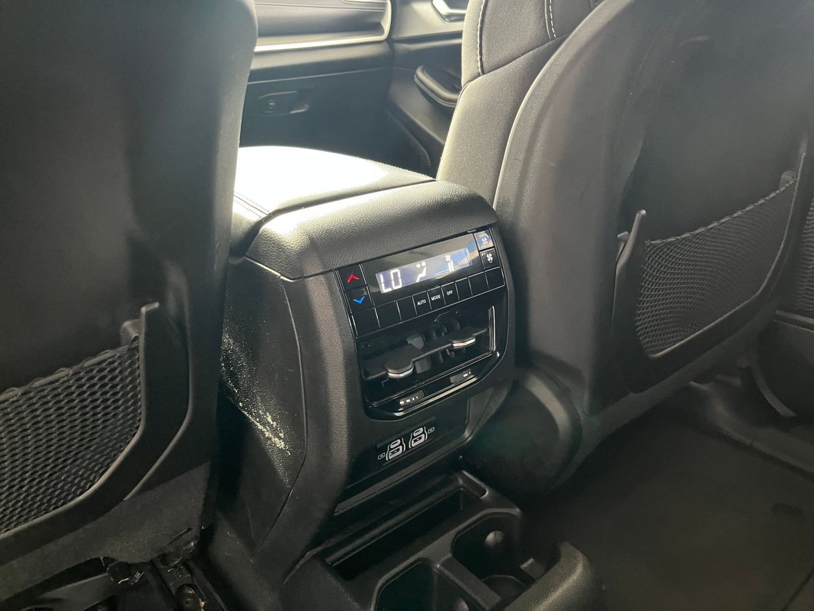 Thumbnail: 2023 Jeep Grand Cherokee - 25