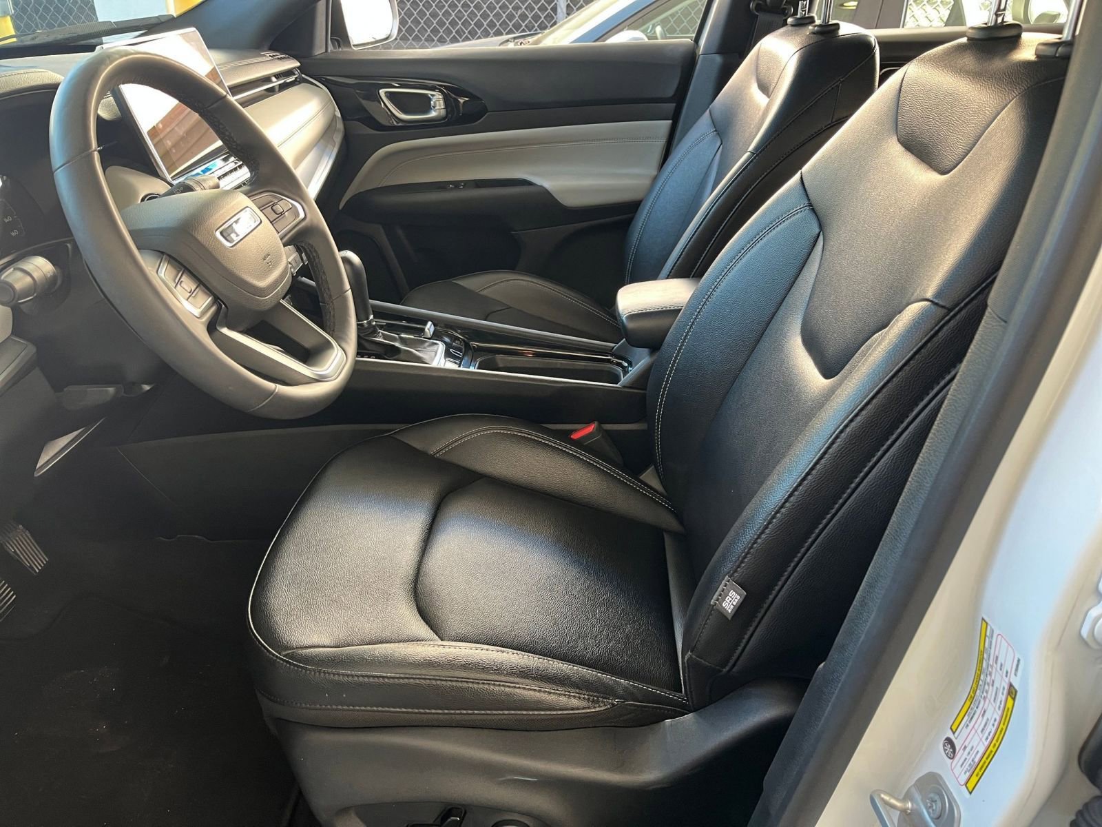 Thumbnail: 2025 Jeep Compass - 29