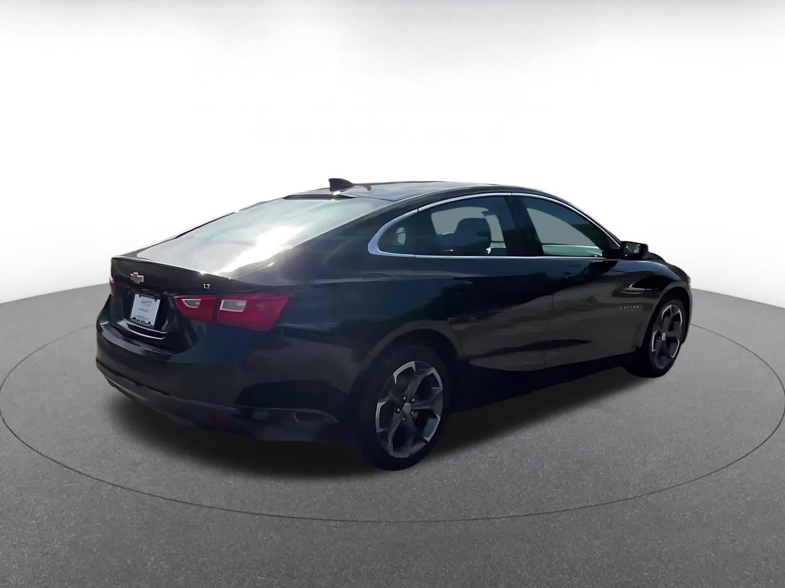 Thumbnail: 2023 Chevrolet Malibu - 15