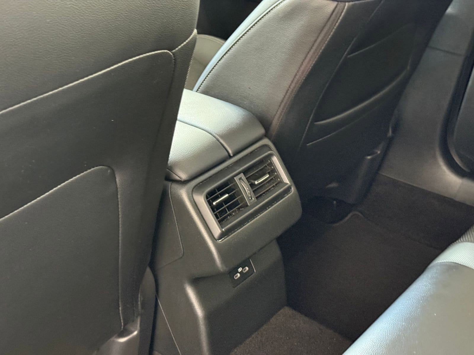 Thumbnail: 2025 Mazda CX-50 - 24