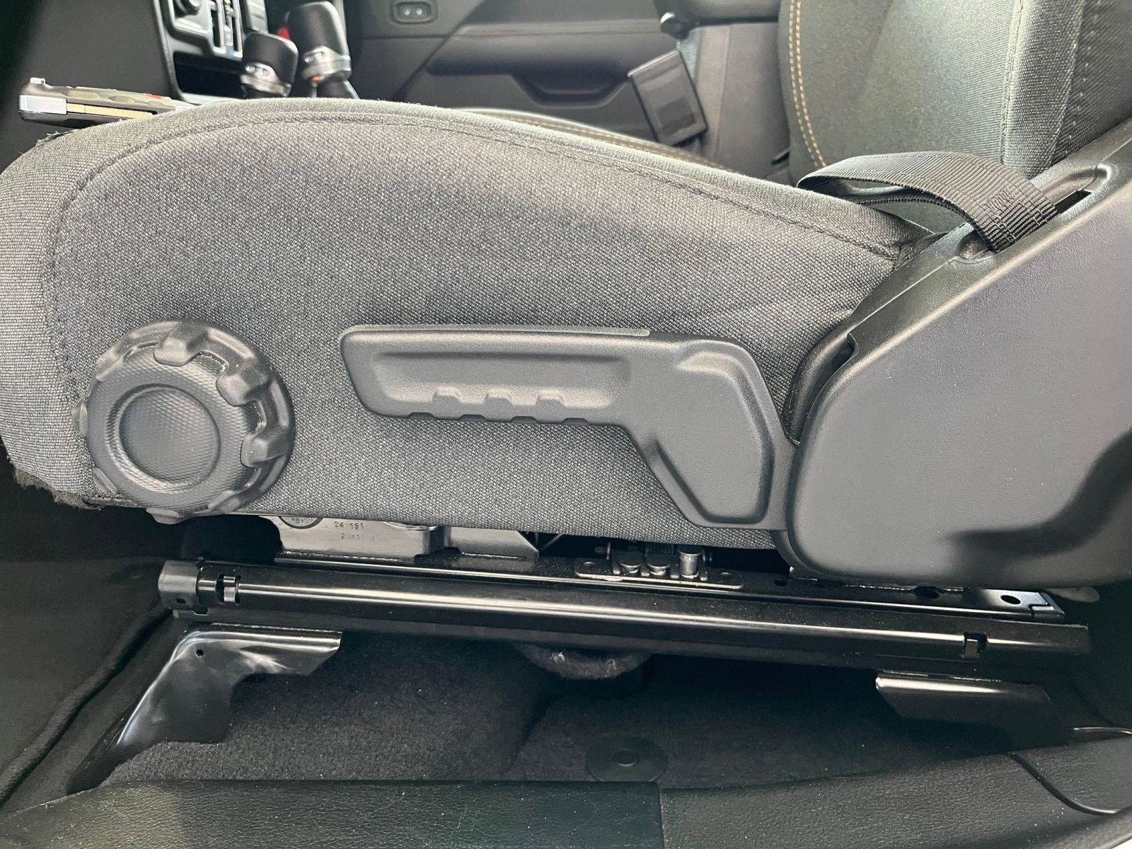 Thumbnail: 2025 Jeep Wrangler - 23