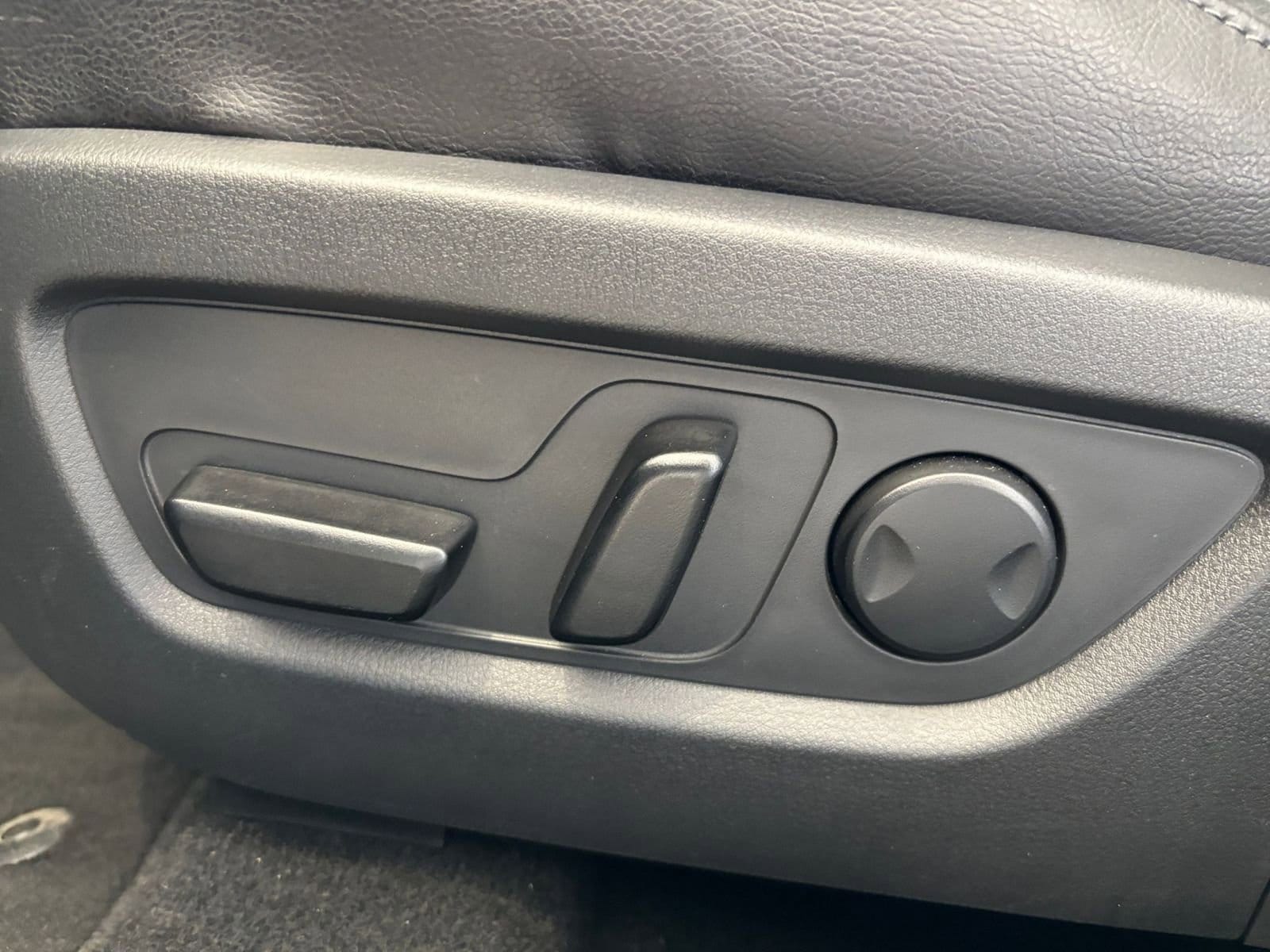 Thumbnail: 2025 Mazda CX-50 - 17