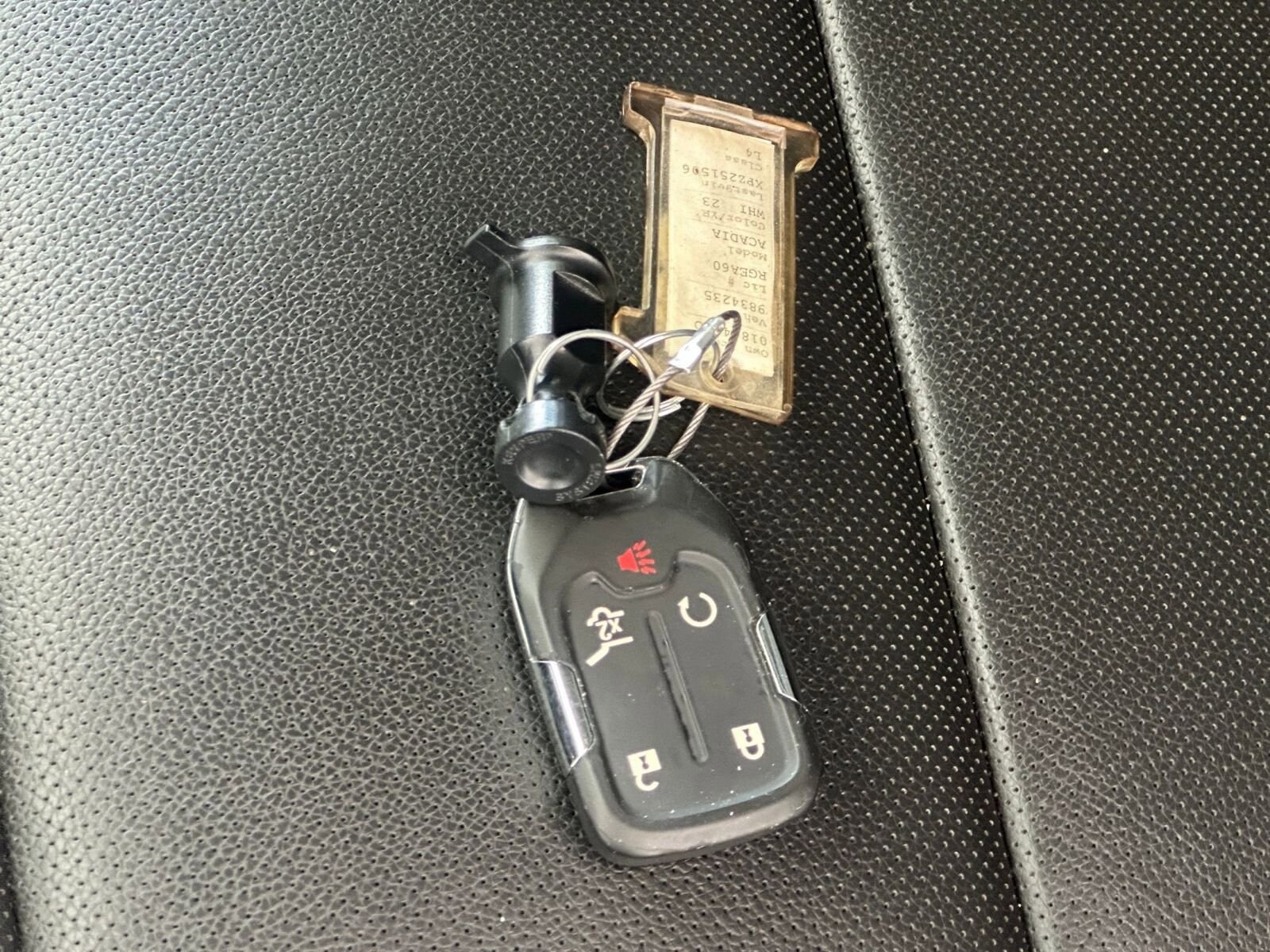 Thumbnail: 2023 GMC Acadia - 22