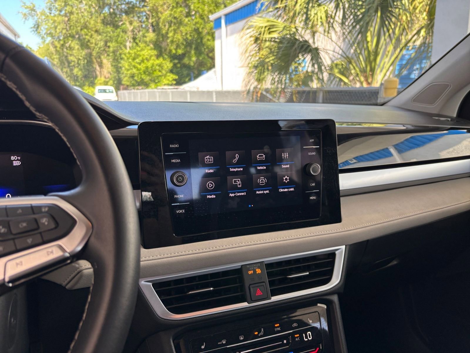 Thumbnail: 2025 Volkswagen Taos - 20