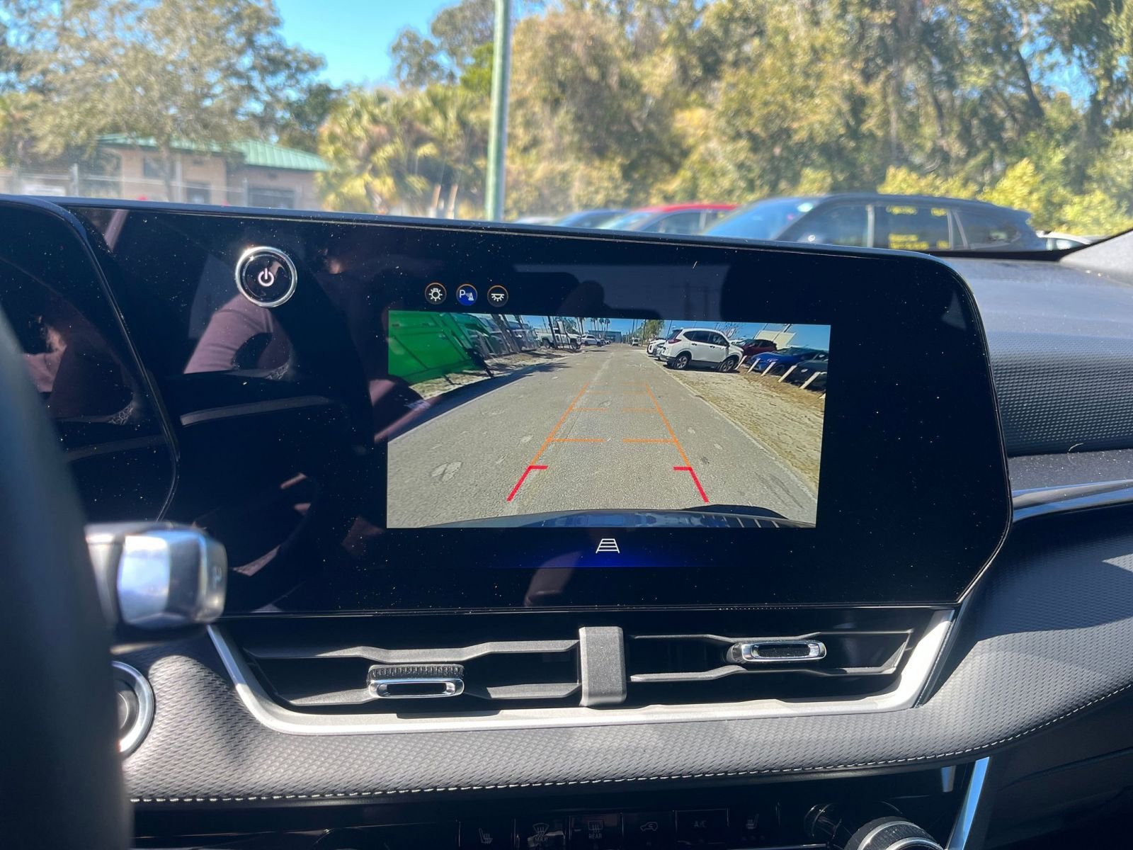 Thumbnail: 2025 Chevrolet Equinox - 24