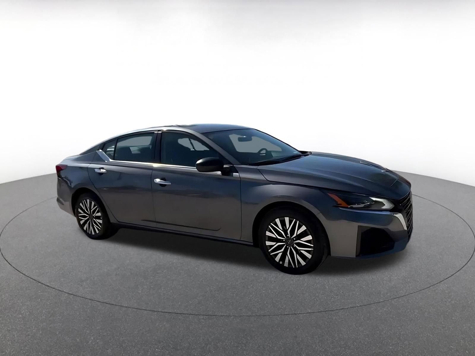 Thumbnail: 2025 Nissan Altima - 2