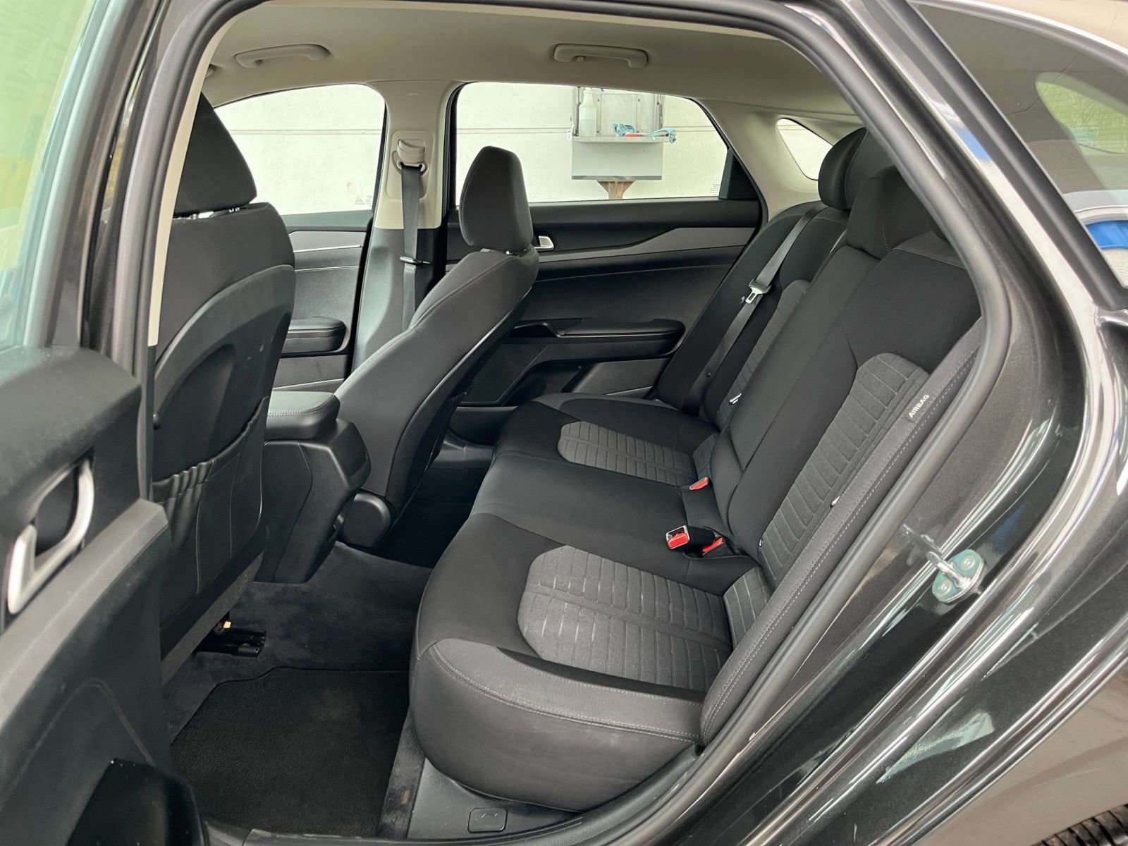 Thumbnail: 2025 Kia K5 - 27