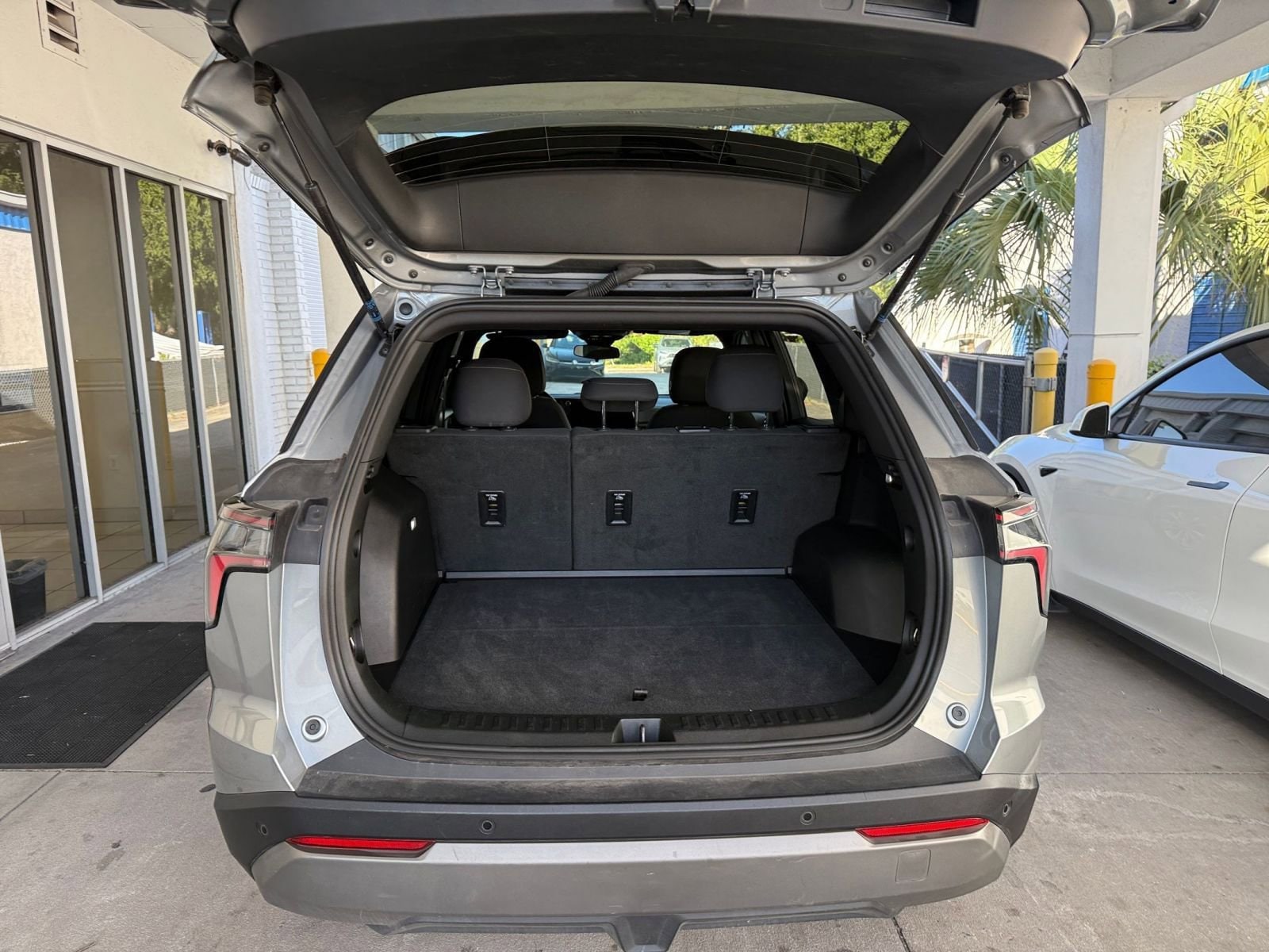 Thumbnail: 2025 Chevrolet Equinox - 31