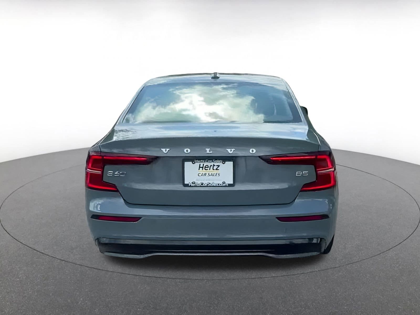 Thumbnail: 2024 Volvo S60 - 12