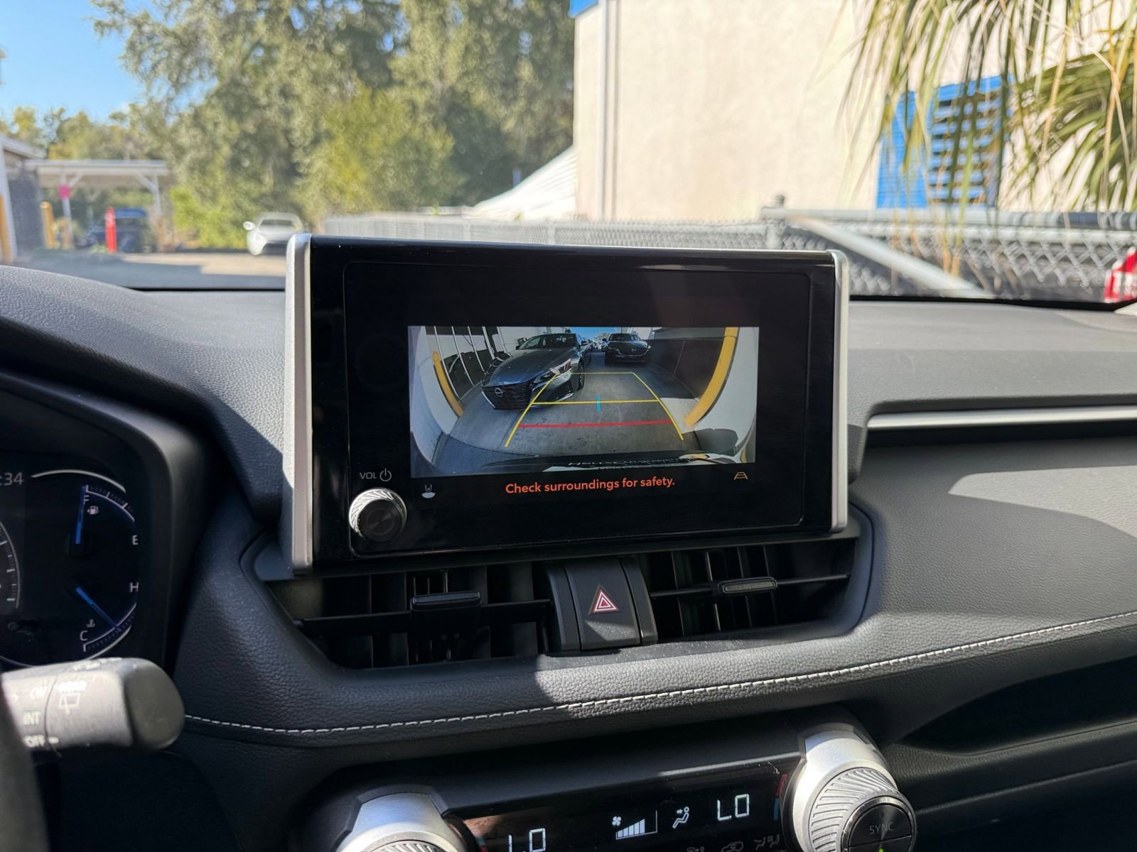 Thumbnail: 2025 Toyota RAV4 - 17