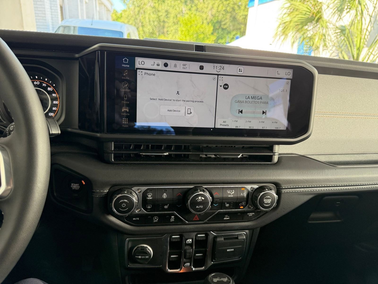 Thumbnail: 2025 Jeep Wrangler - 18