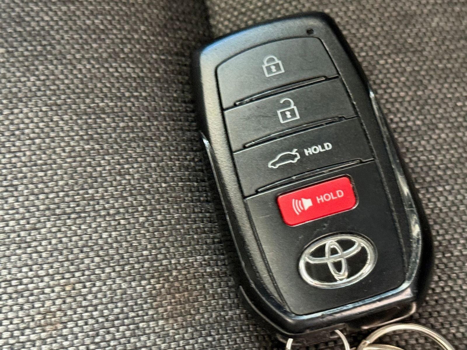 Thumbnail: 2025 Toyota Camry - 22