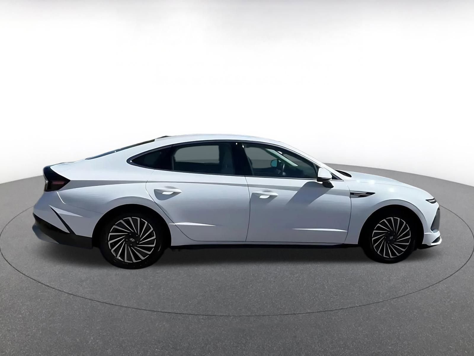 Thumbnail: 2025 Hyundai Sonata - 16