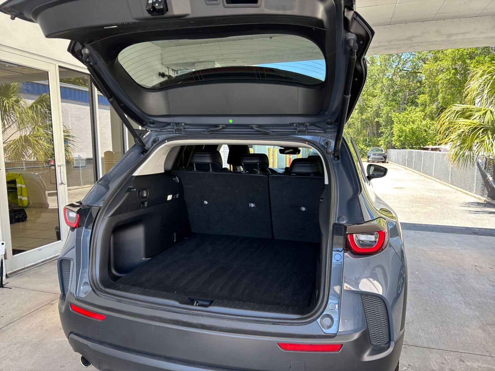 Thumbnail: 2025 Mazda CX-50 - 33