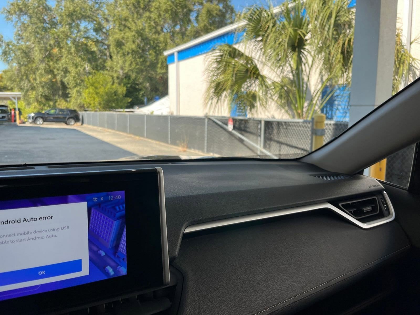 Thumbnail: 2025 Toyota RAV4 - 35