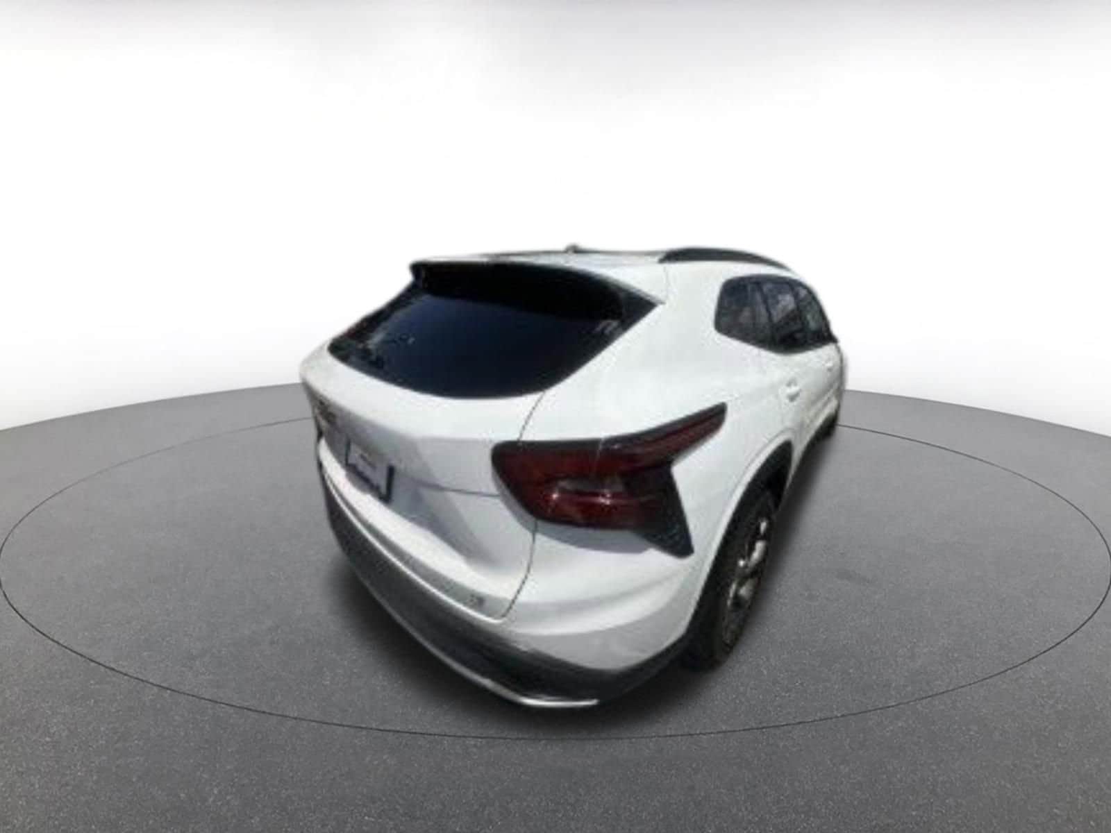 Thumbnail: 2024 Chevrolet Trax - 8