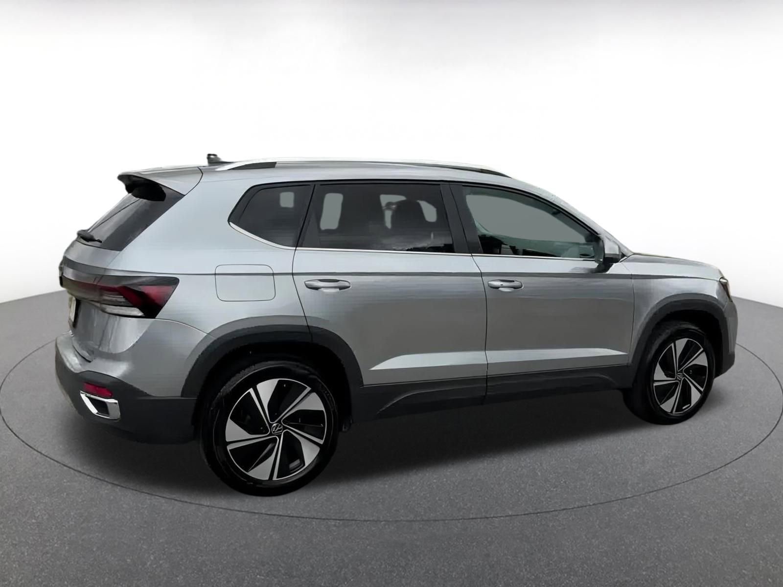 Thumbnail: 2025 Volkswagen Taos - 10