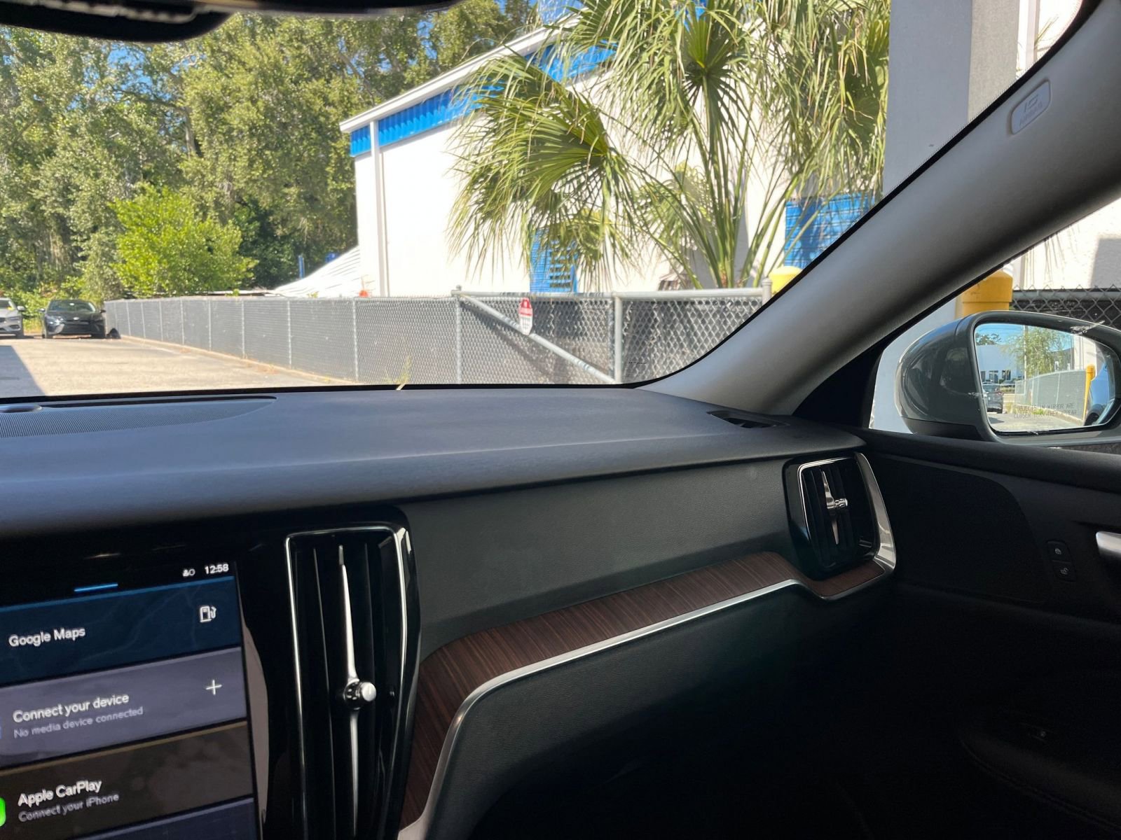 Thumbnail: 2025 Volvo S60 - 35