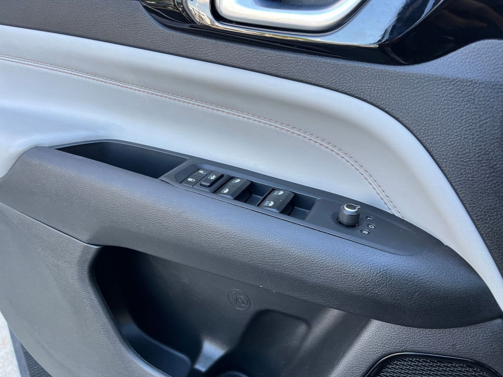 Thumbnail: 2025 Jeep Compass - 18