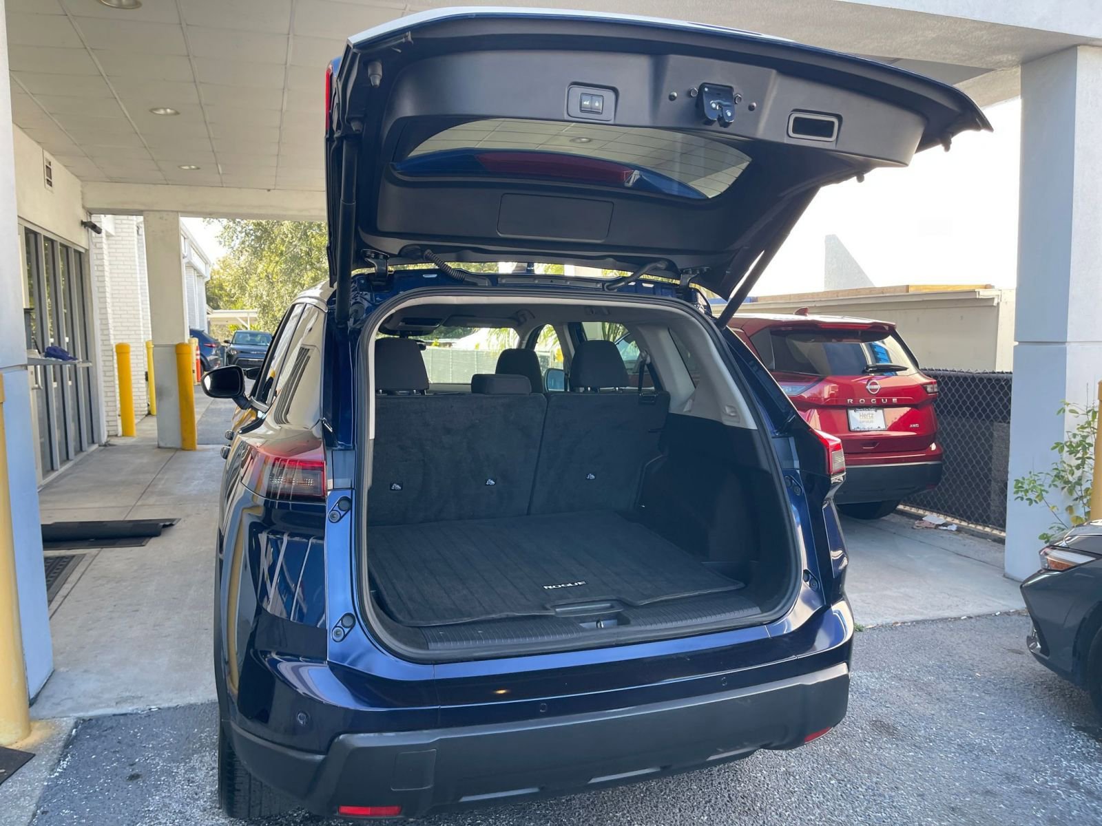 Thumbnail: 2025 Nissan Rogue - 32