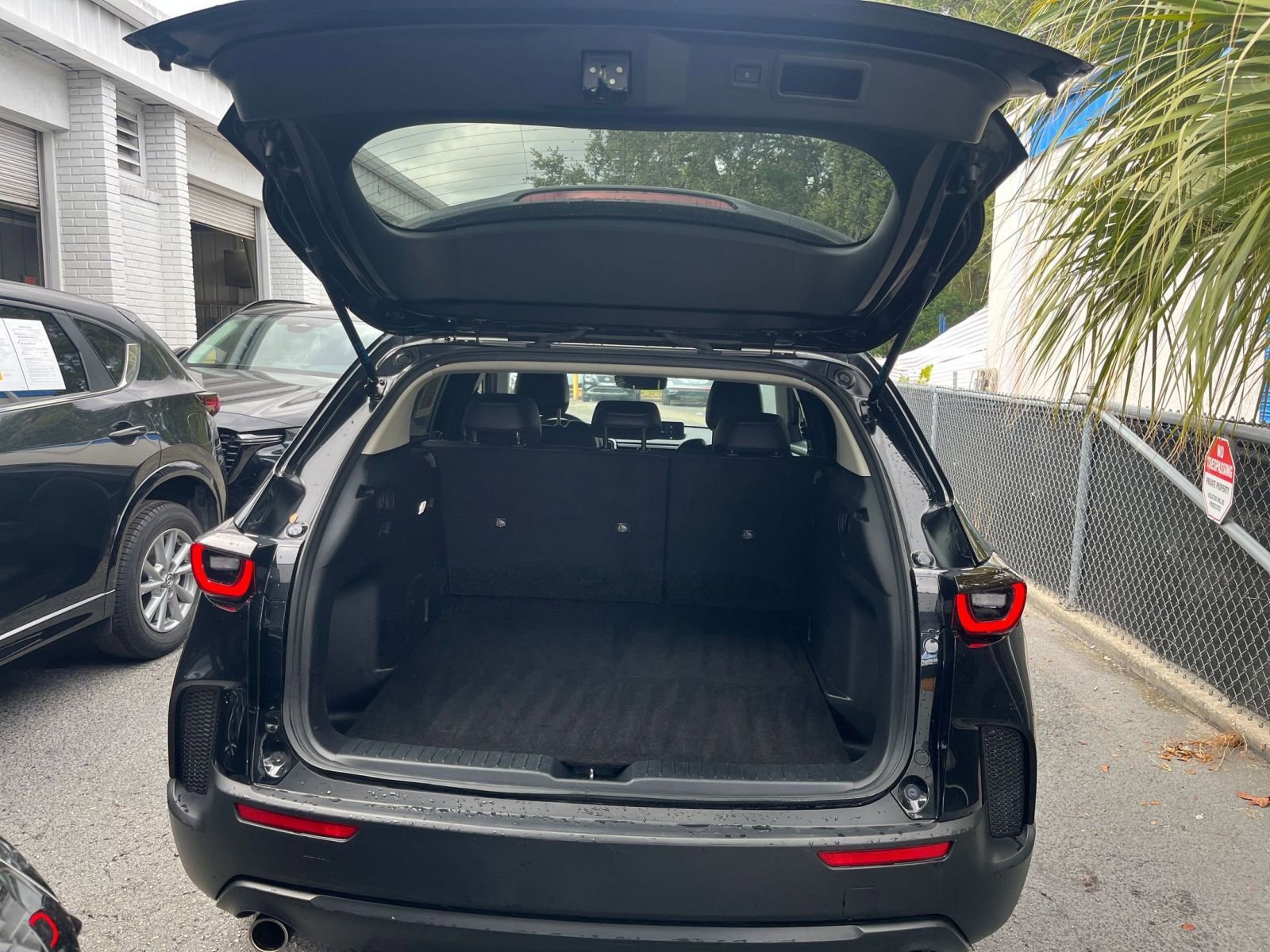 Thumbnail: 2025 Mazda CX-50 - 32