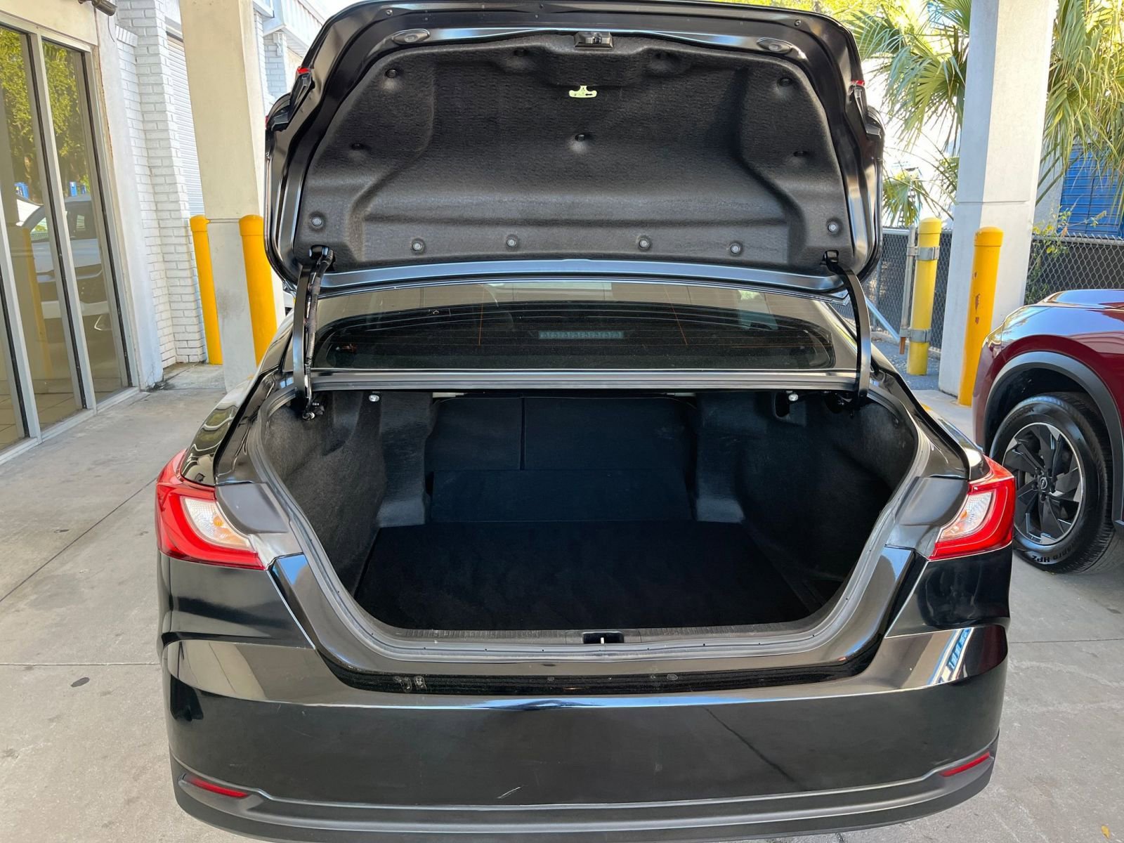 Thumbnail: 2025 Toyota Camry - 31