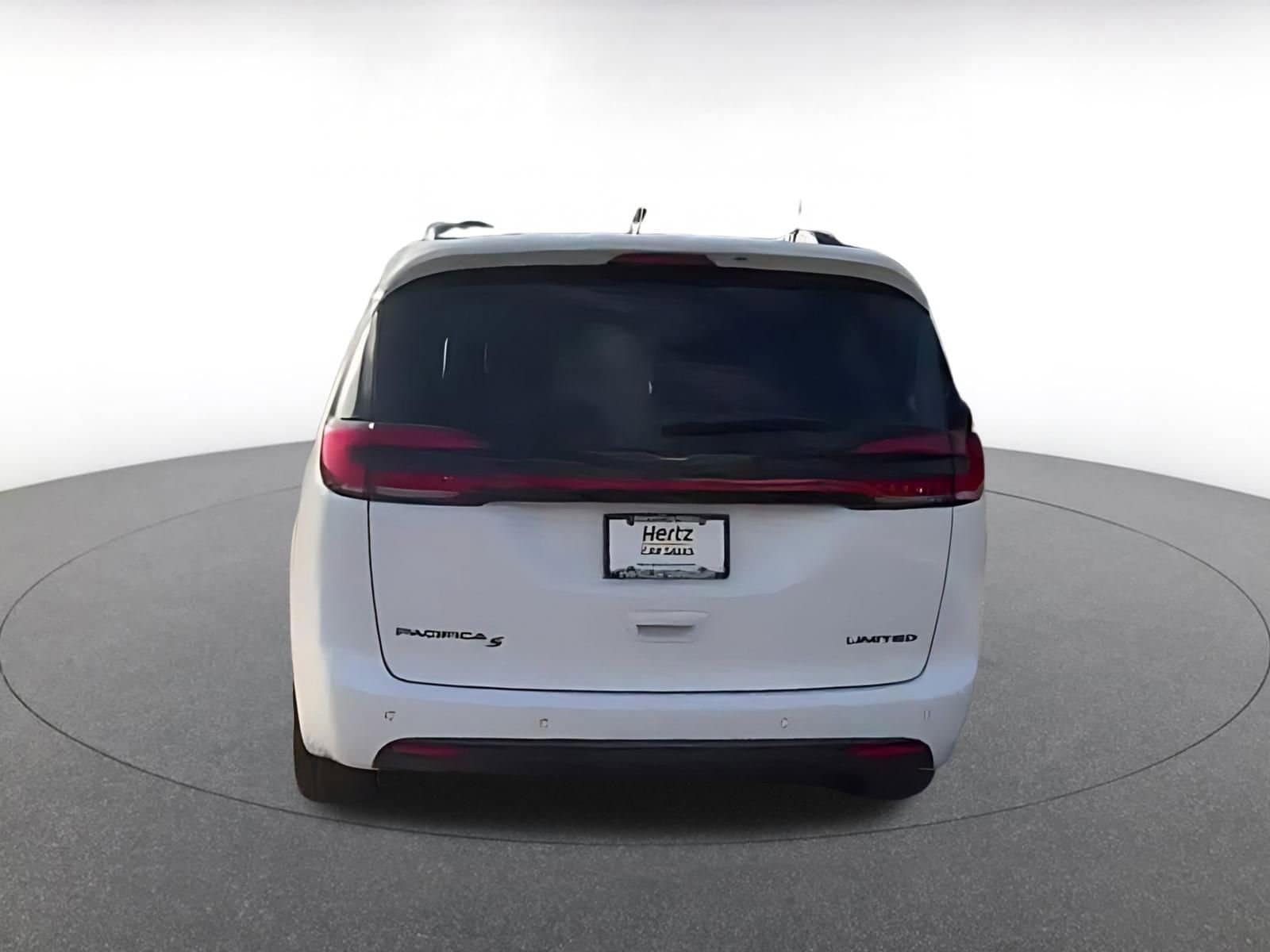 Thumbnail: 2025 Chrysler Pacifica - 12