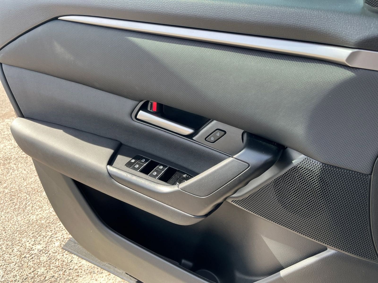 Thumbnail: 2025 Mazda CX-50 - 20