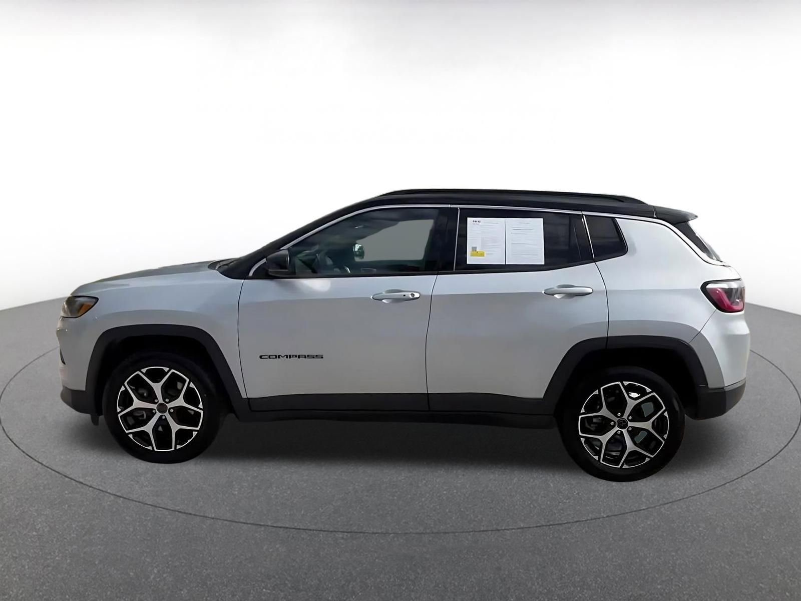 Thumbnail: 2025 Jeep Compass - 9