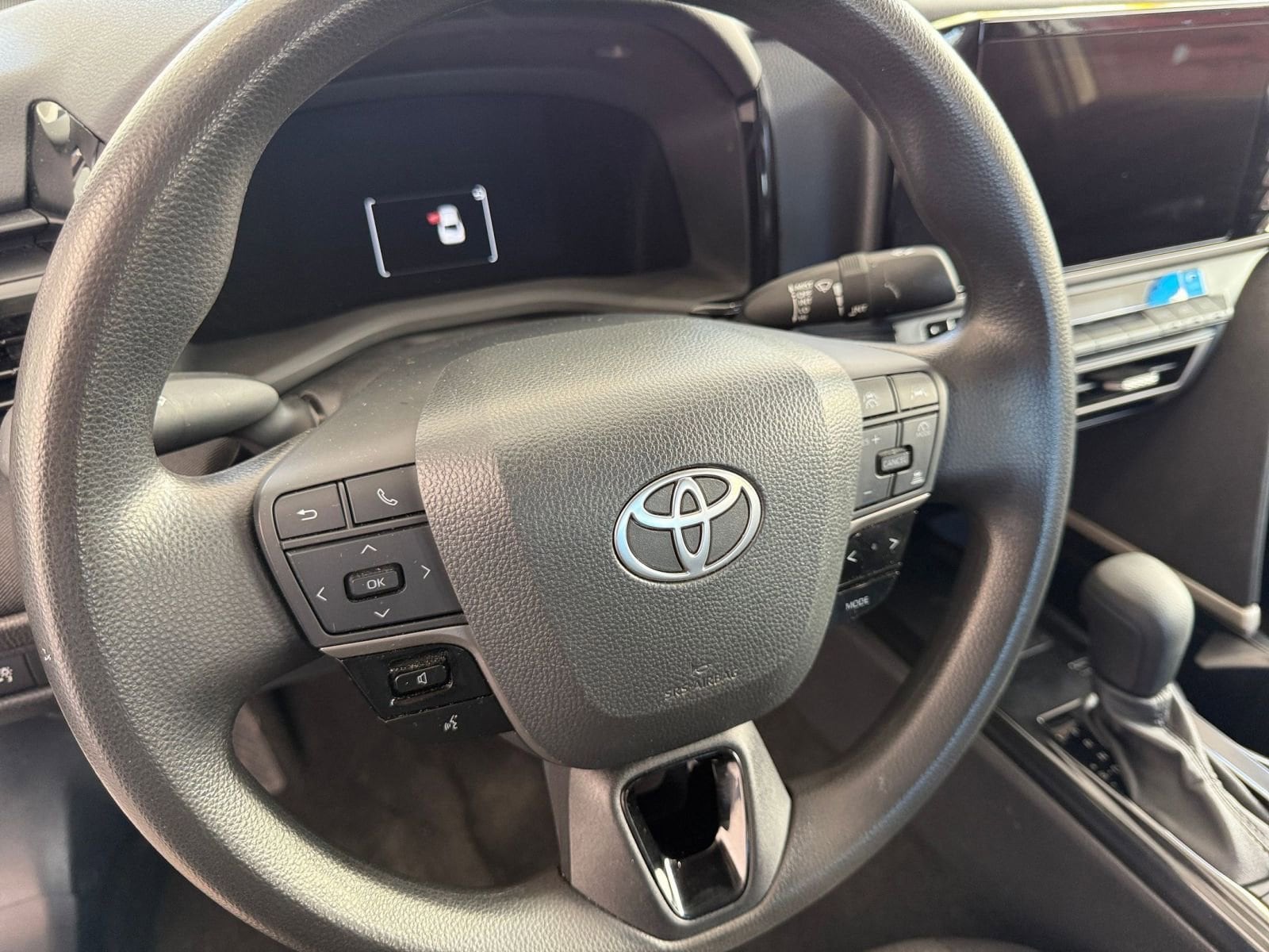 Thumbnail: 2025 Toyota Camry - 28