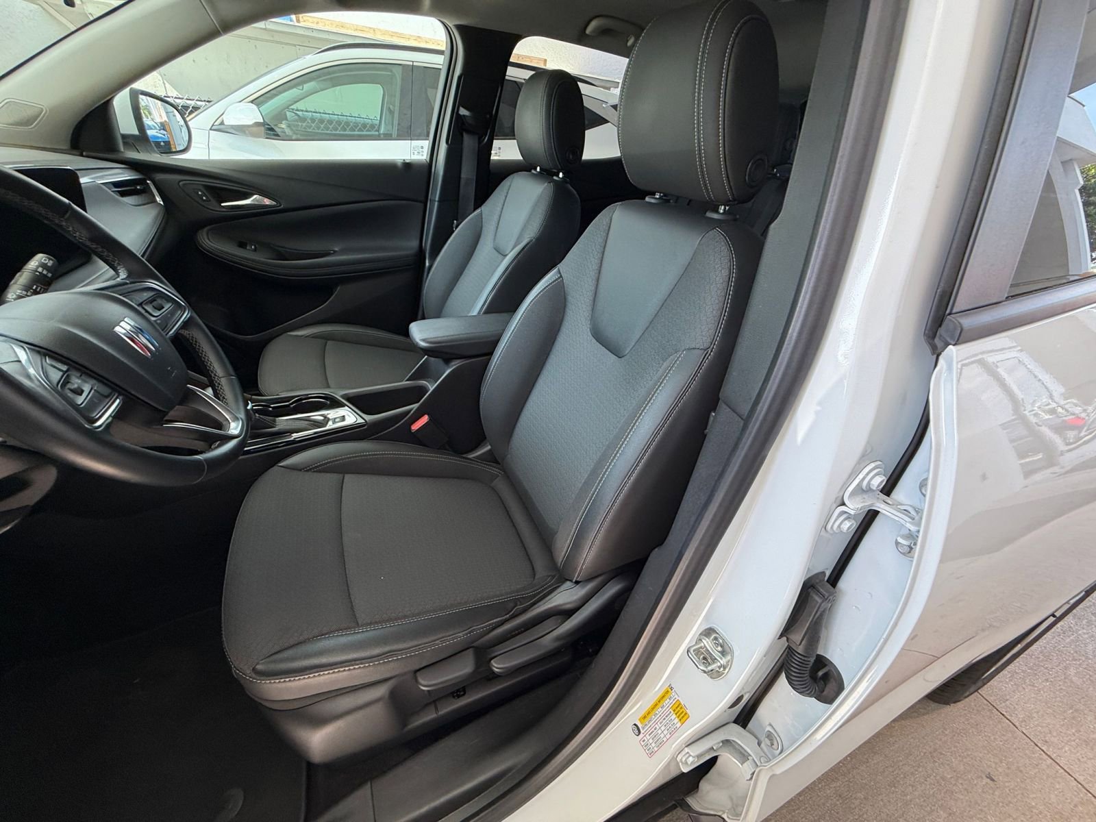 Thumbnail: 2025 Buick Encore GX - 34
