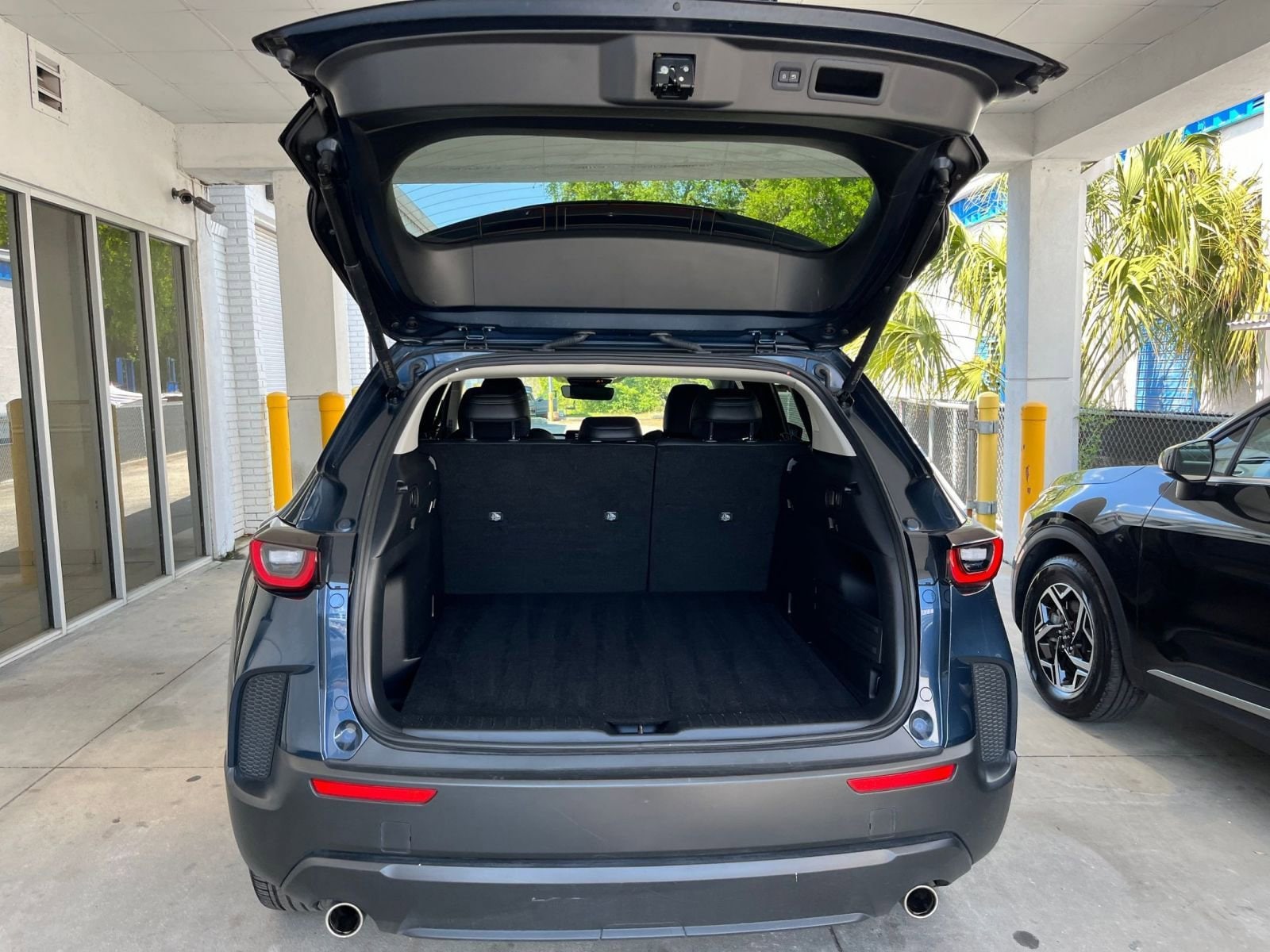 Thumbnail: 2025 Mazda CX-50 - 33