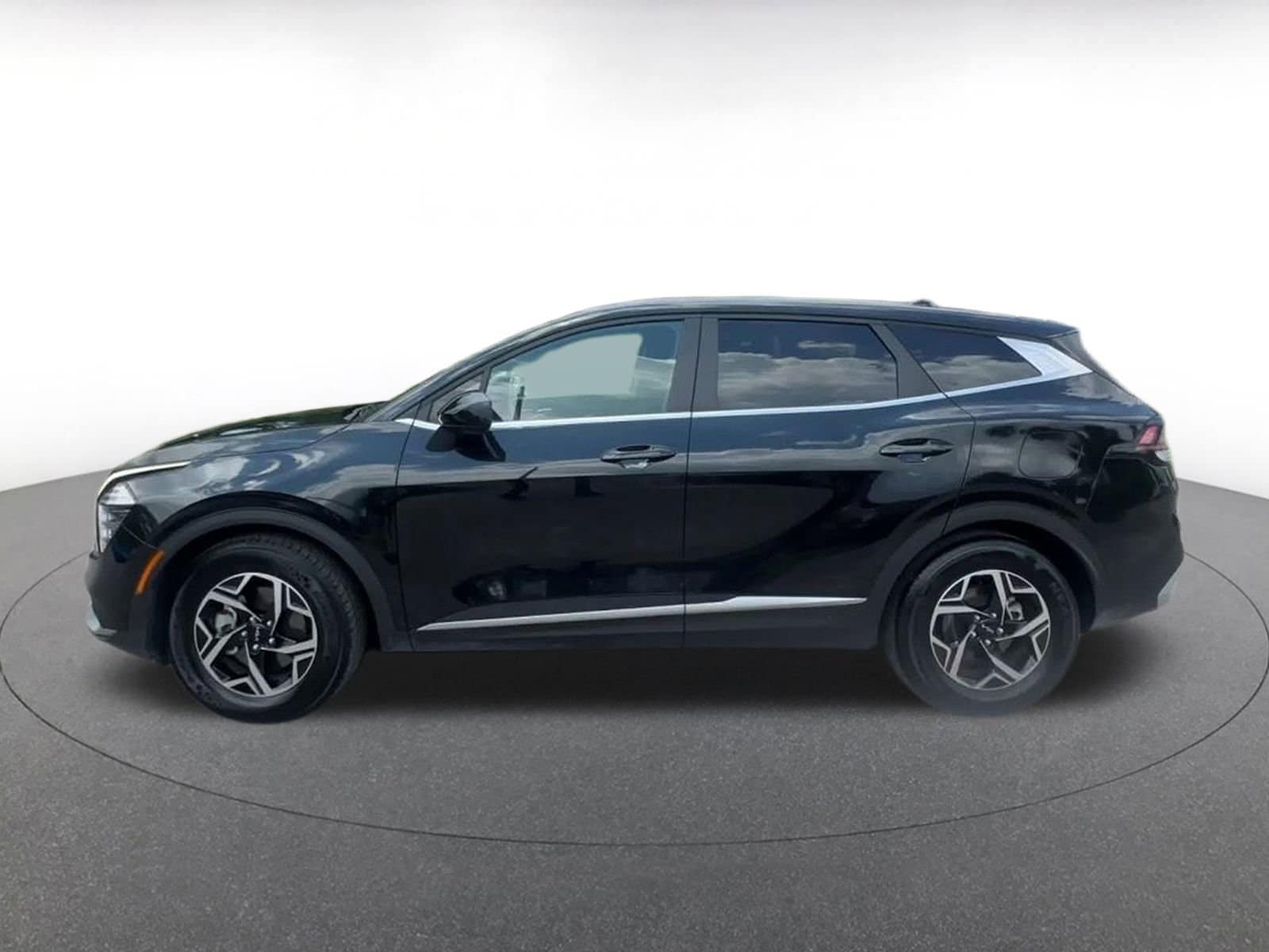 Thumbnail: 2024 Kia Sportage - 8