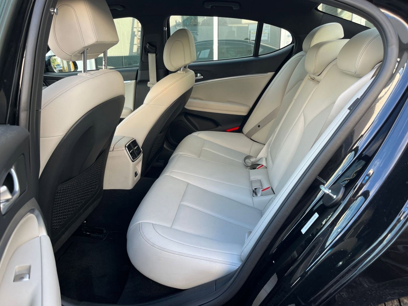 Thumbnail: 2025 Genesis G70 - 25