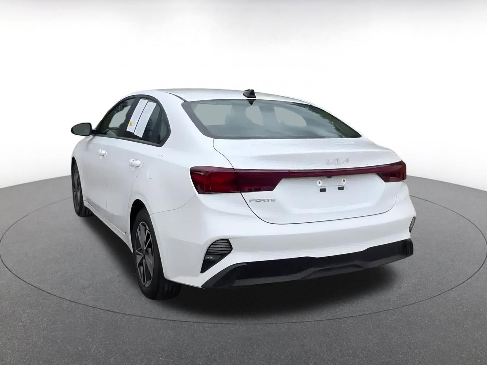 2024 Kia Forte LXS 10