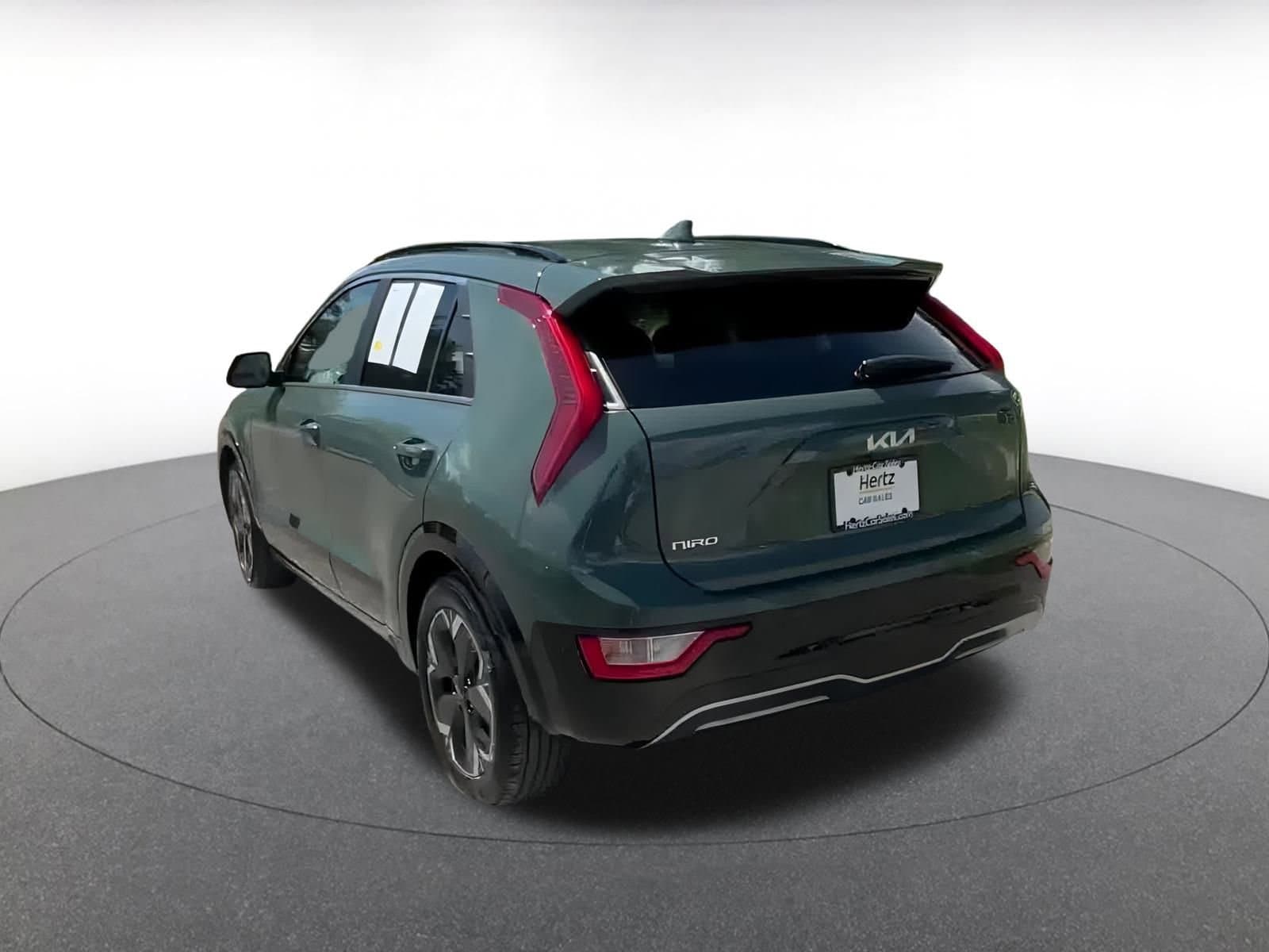 Thumbnail: 2023 Kia Niro - 10