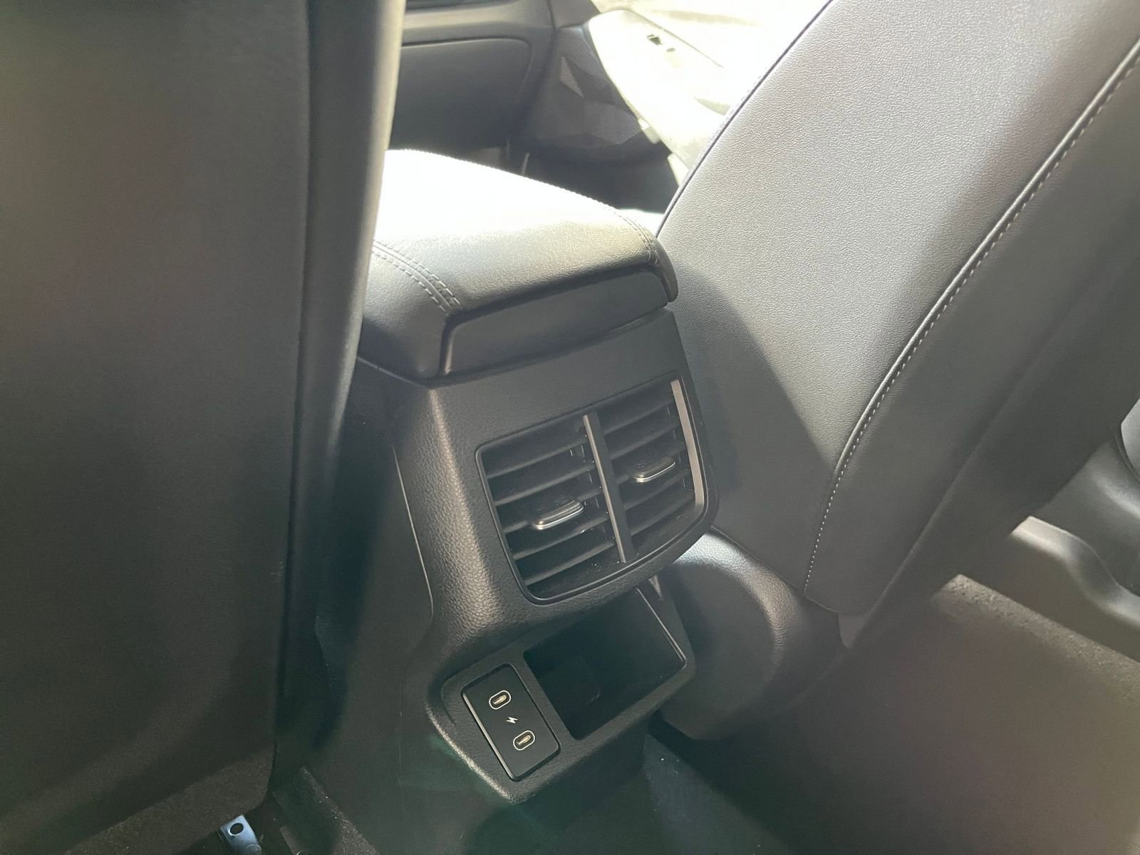 Thumbnail: 2025 Kia Seltos - 24